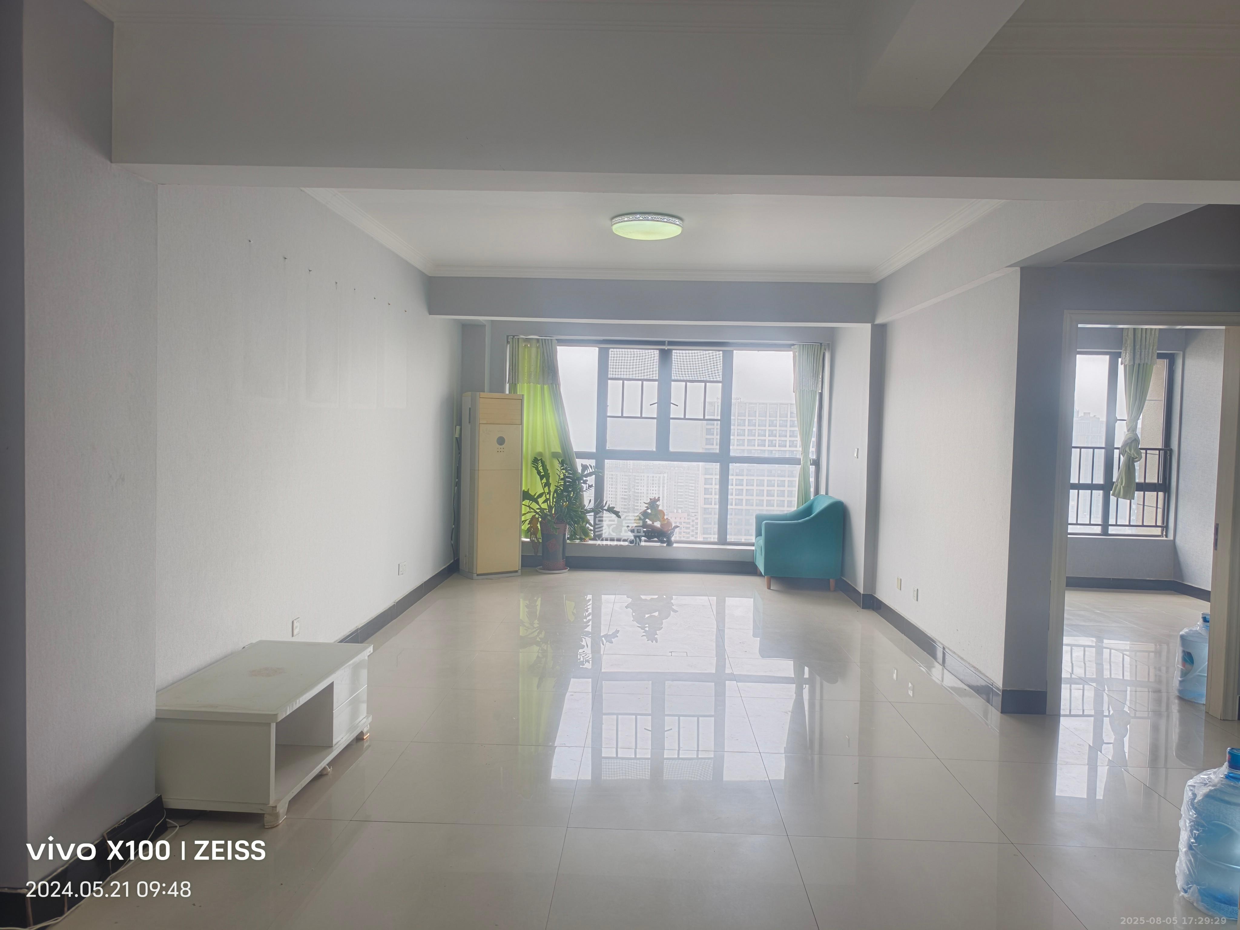 湘腾城市广场 3室2厅1卫 2800.0元/月 湘腾城市广场 3室2厅1卫 2800.0元/月室内图