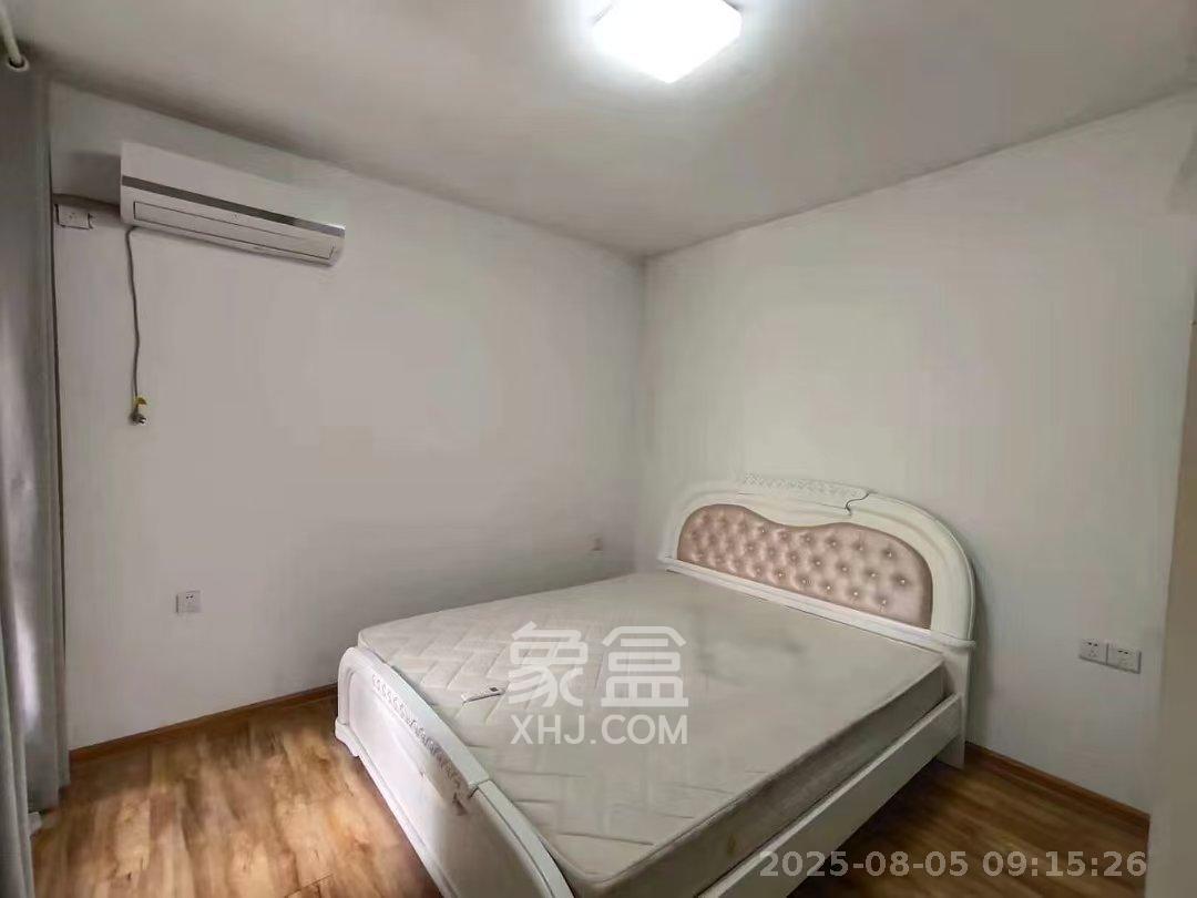 旭辉御府  2室2厅1卫    2400.0元/月室内图