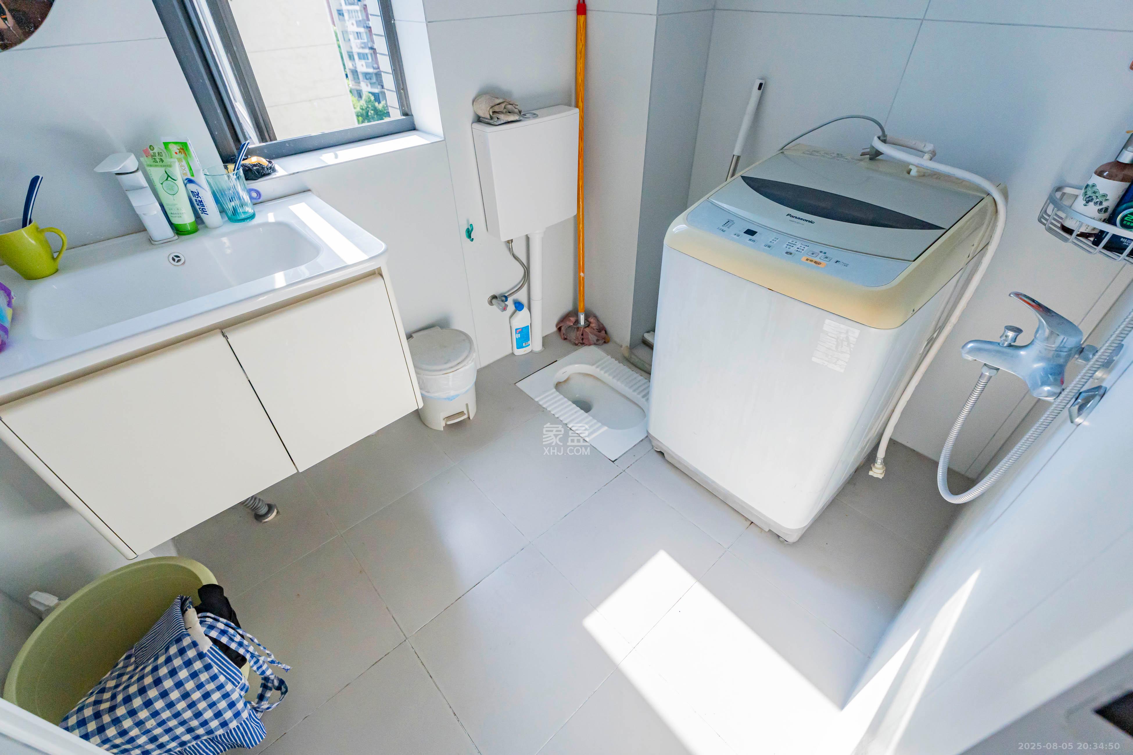 香樟雅郡  4室2厅2卫    125.0万 香樟雅郡  4室2厅2卫    125.0万卫生间