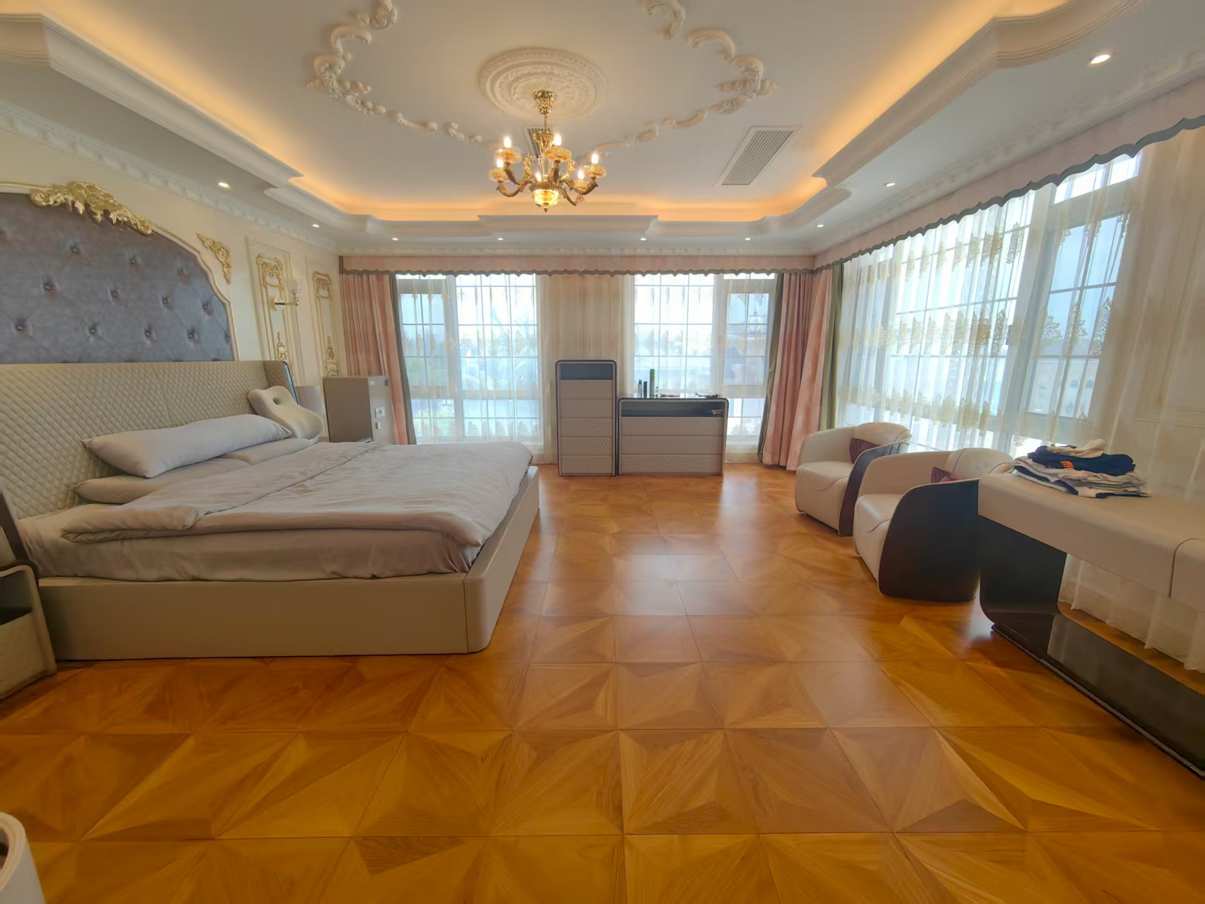 泰达天海国际 6室3厅4卫 50000.0元/月 泰达天海国际 6室3厅4卫 50000.0元/月室内图