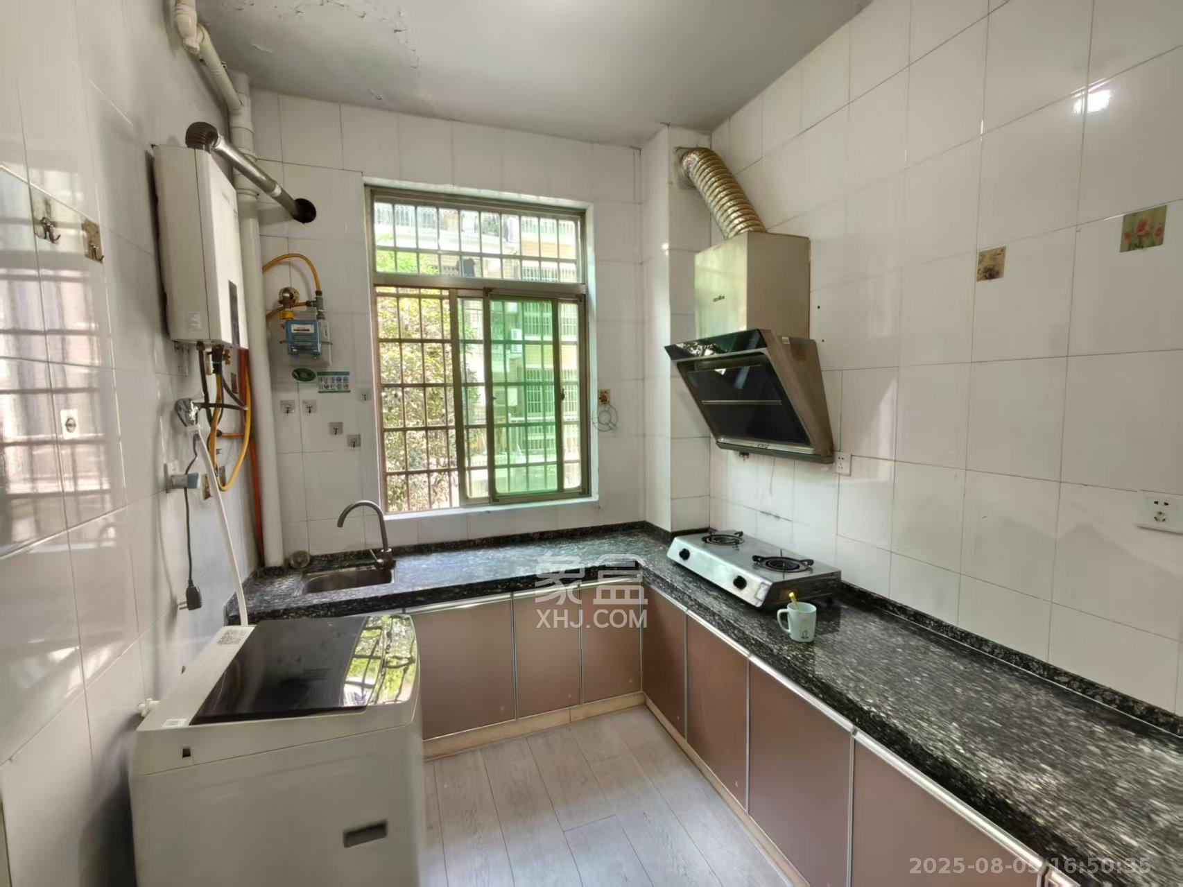 高升小区  3室2厅2卫    2000.0元/月 高升小区  3室2厅2卫    2000.0元/月室内图