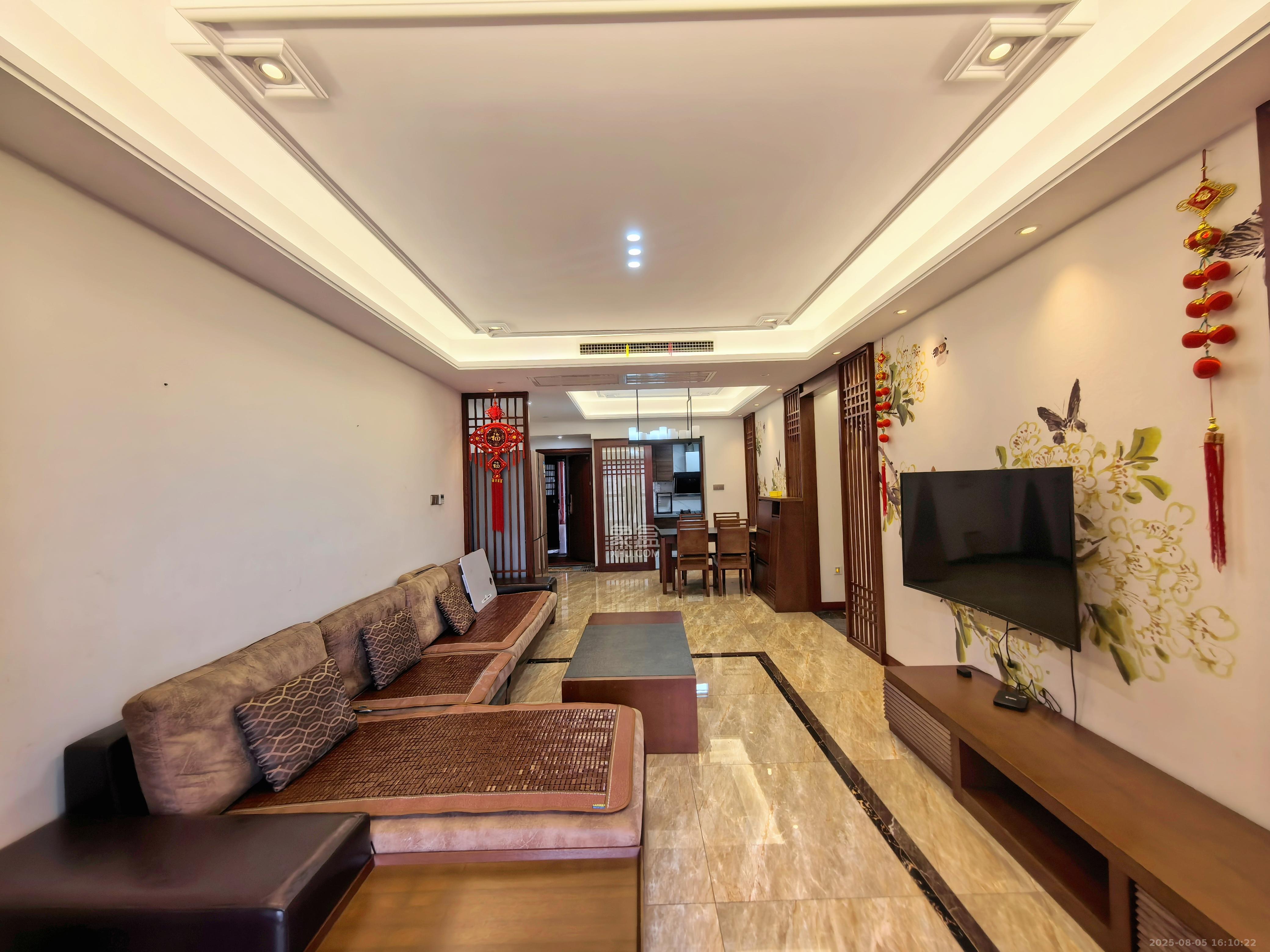 中城丽景香山园 3室2厅1卫 3500.0元/月 中城丽景香山园 3室2厅1卫 3500.0元/月室内图