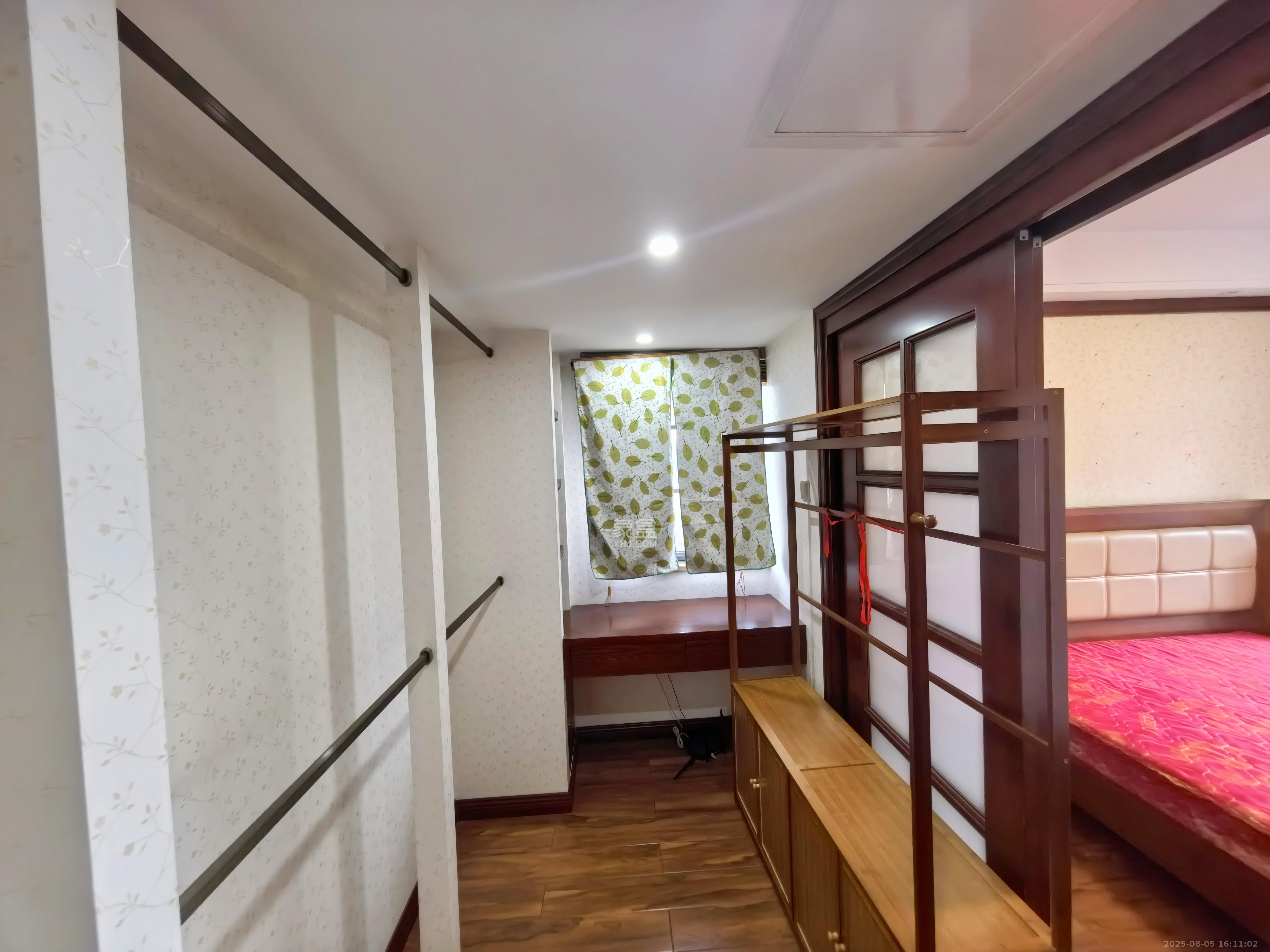 中城丽景香山园 3室2厅1卫 3500.0元/月 中城丽景香山园 3室2厅1卫 3500.0元/月室内图