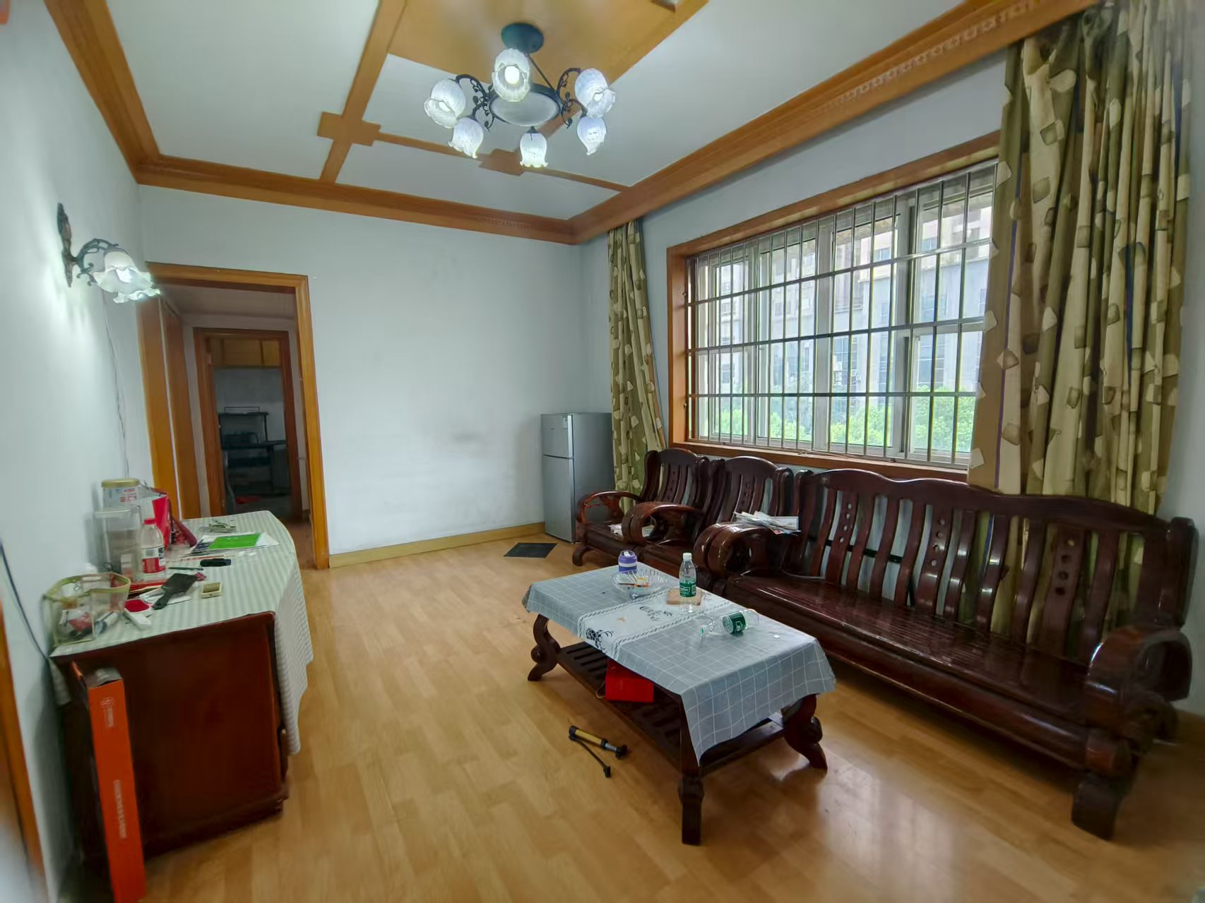 建设银行单位房(海棠社区朝富巷1号) 2室2厅1卫 800.0元/月 建设银行单位房(海棠社区朝富巷1号) 2室2厅1卫 800.0元/月室内图