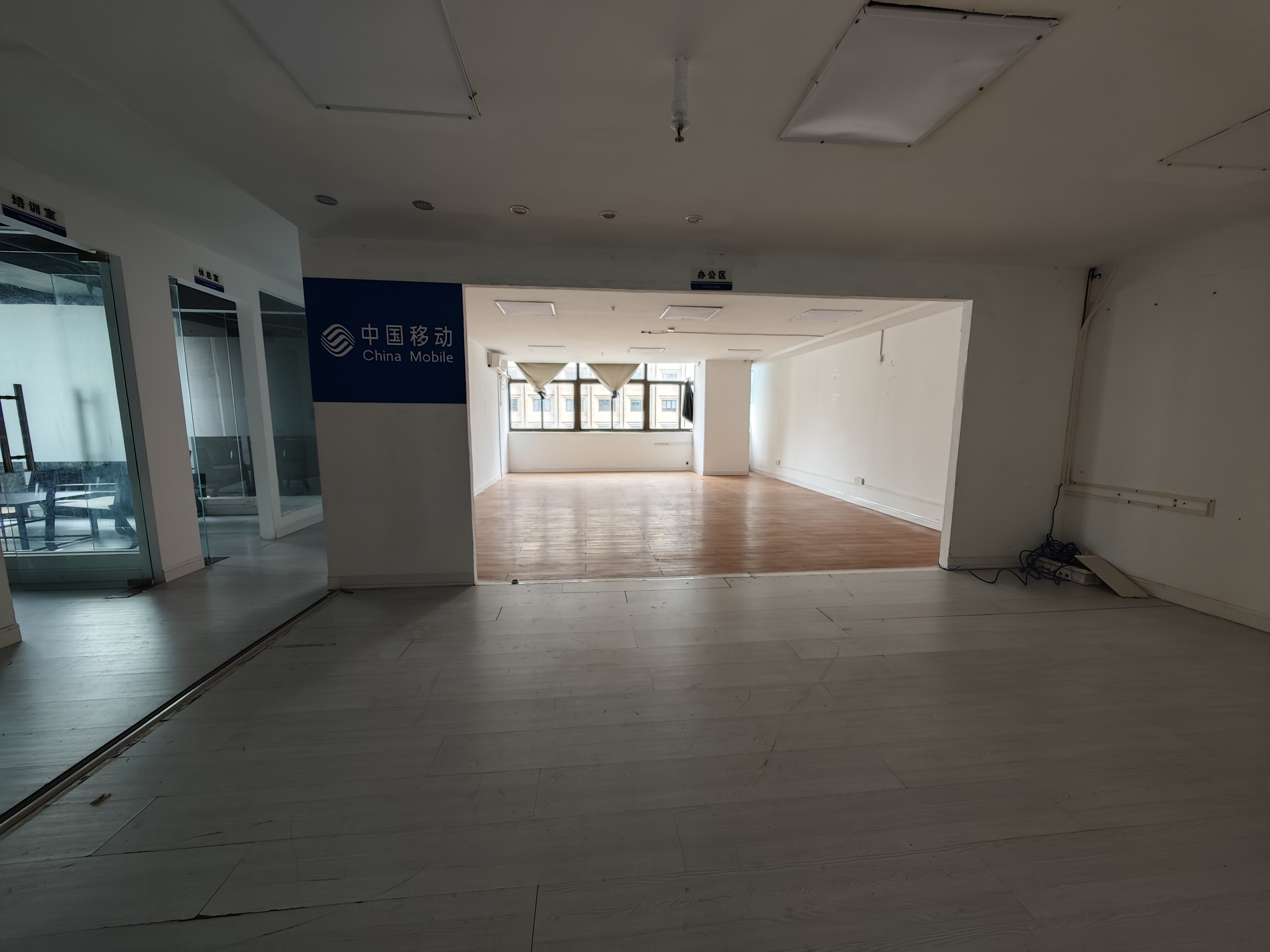 港澳申亚大厦   214.0㎡     3600.00元/月室内图