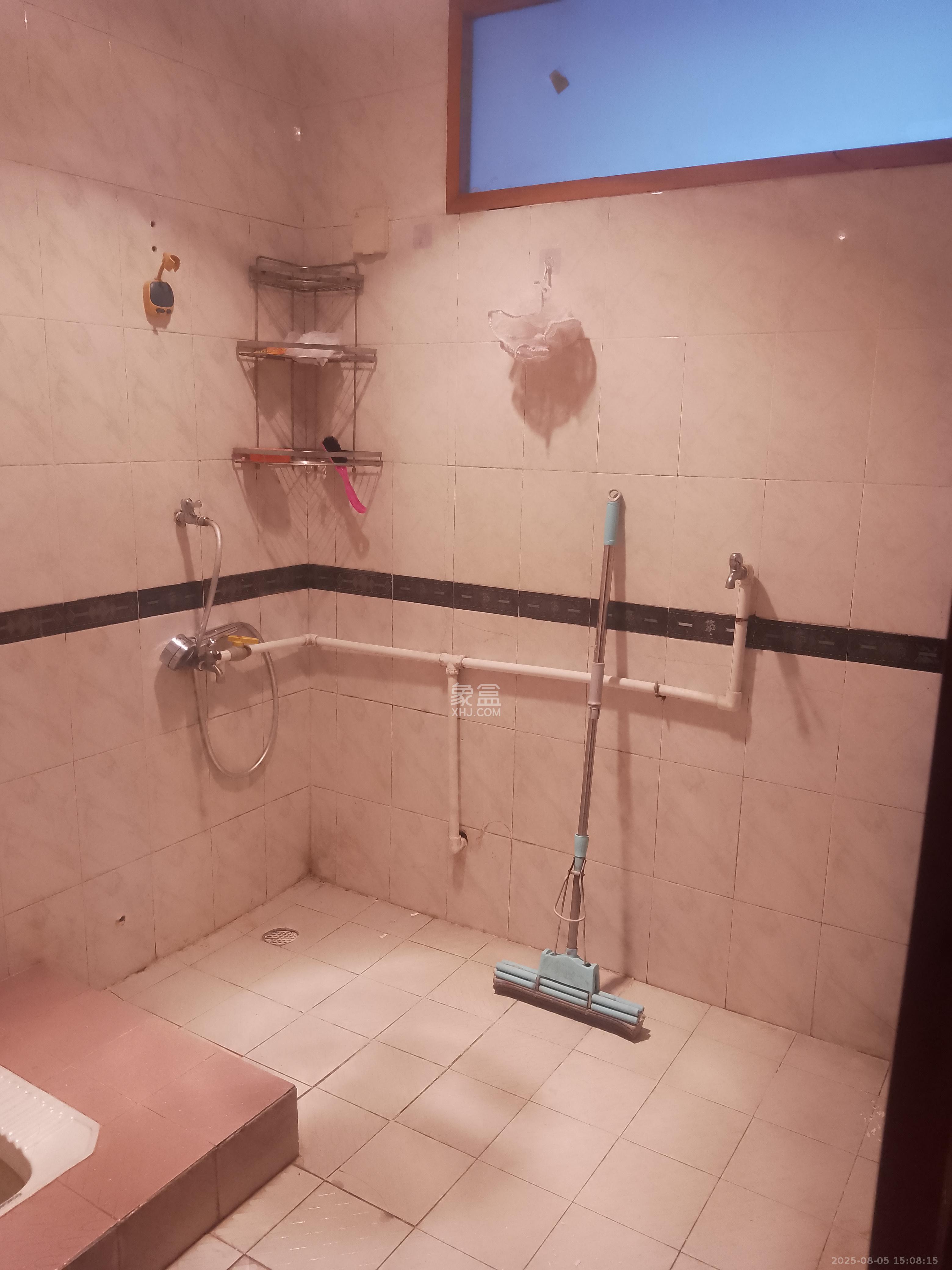 刑警之家 3室2厅2卫 1500.0元/月 刑警之家 3室2厅2卫 1500.0元/月室内图