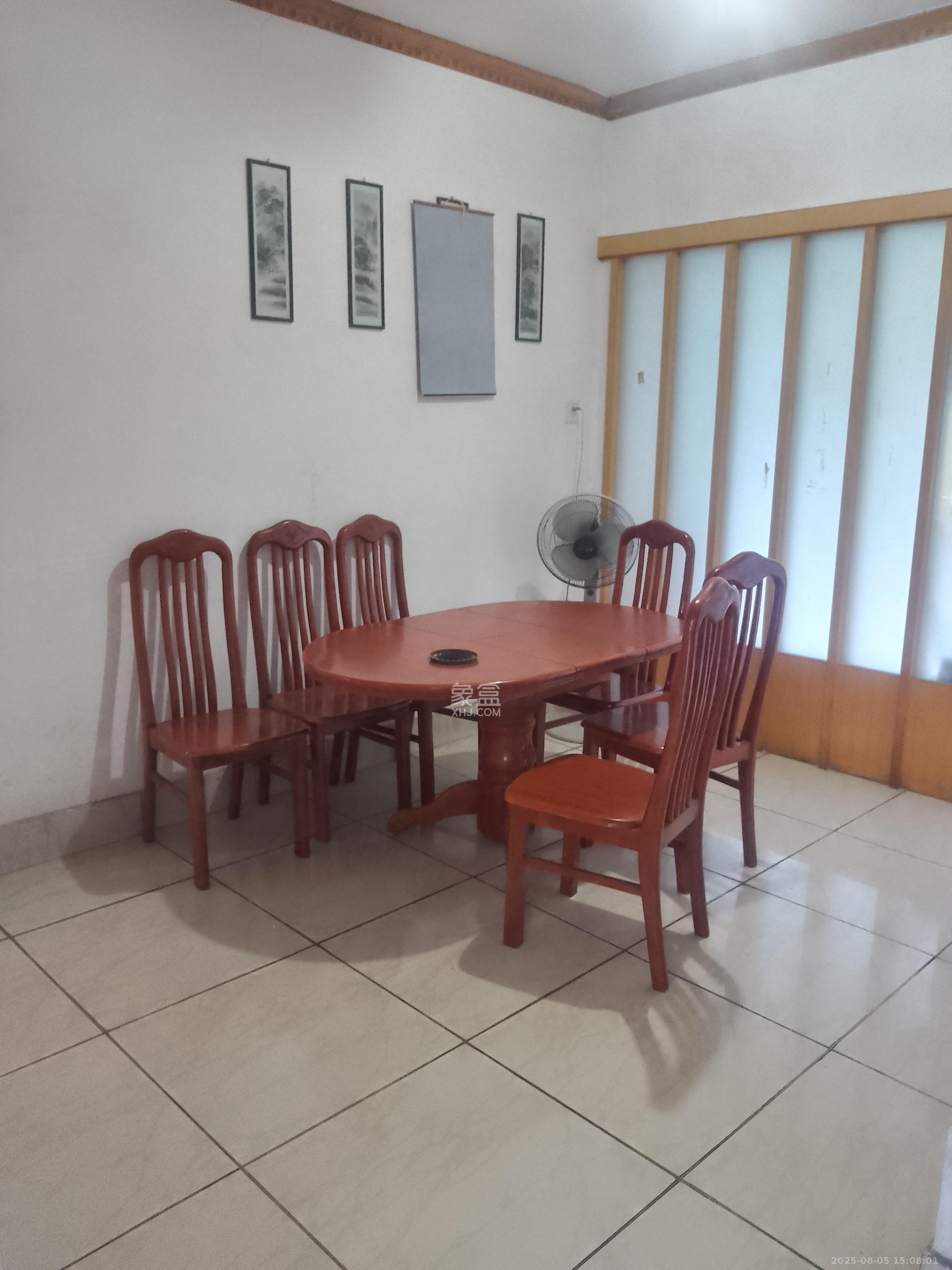 刑警之家 3室2厅2卫 1500.0元/月 刑警之家 3室2厅2卫 1500.0元/月室内图