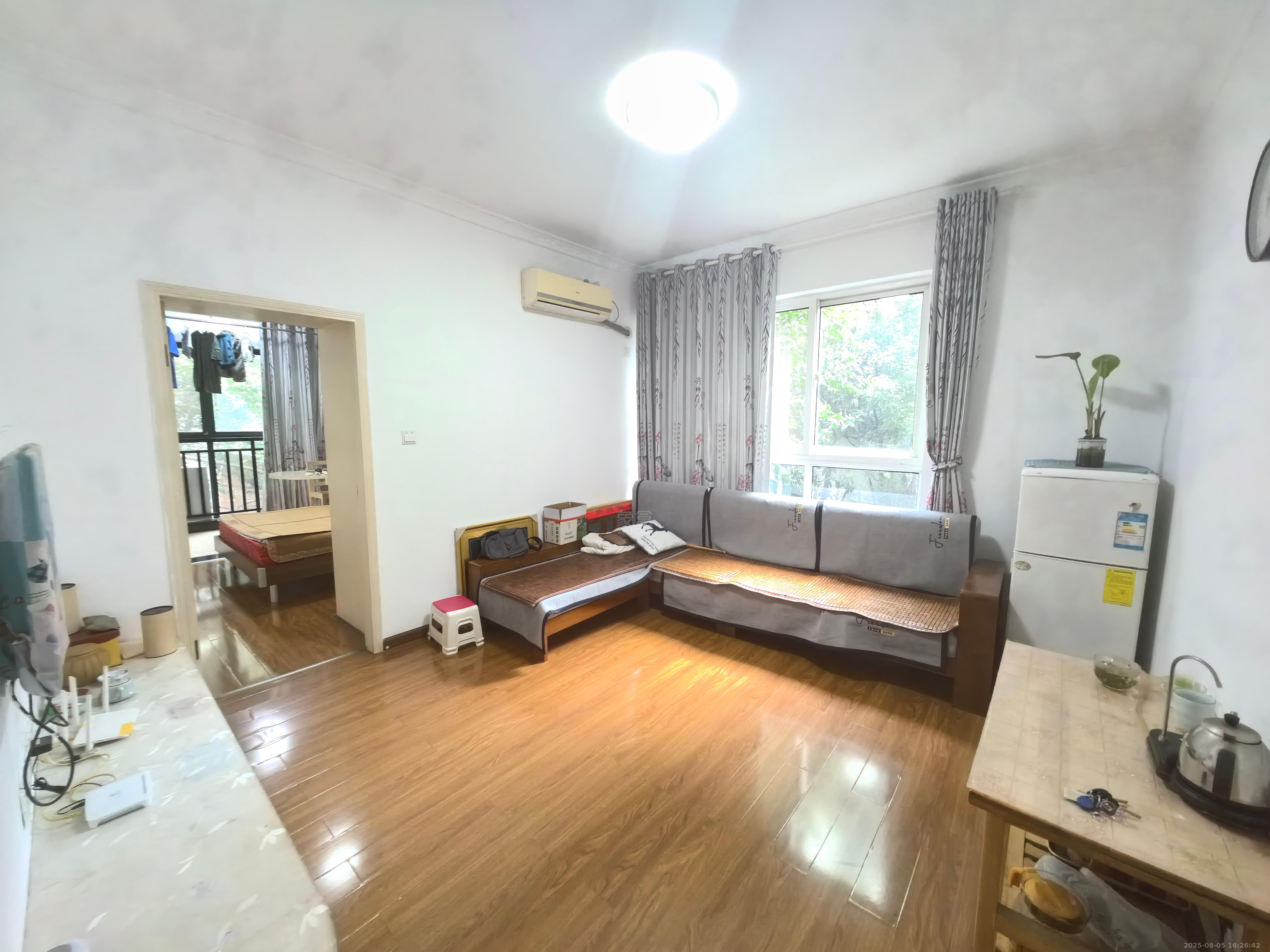 莱茵小镇  1室1厅1卫   1100.00元/月室内图