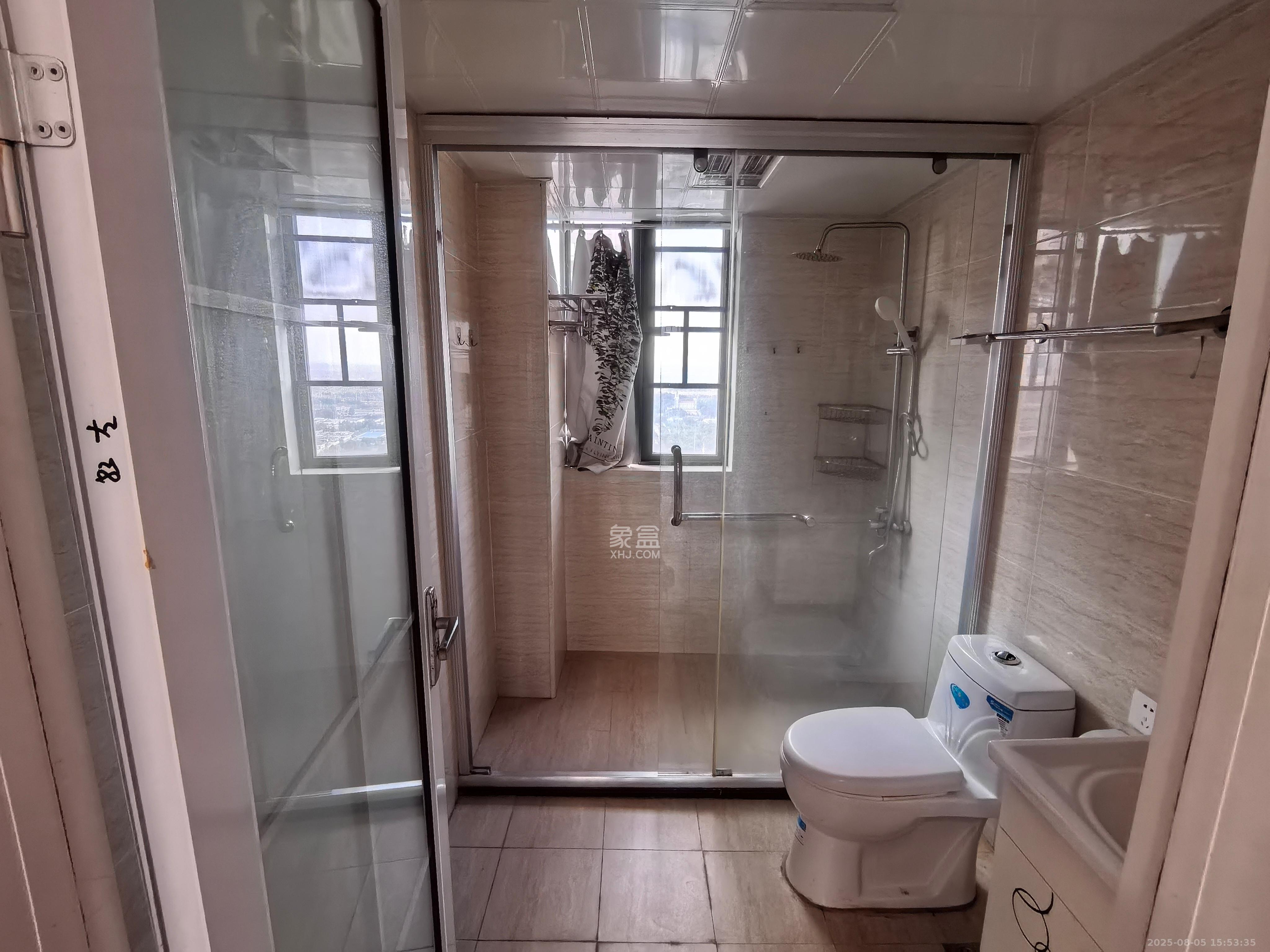 深业睿城 3室2厅2卫 2500.0元/月 深业睿城 3室2厅2卫 2500.0元/月室内图