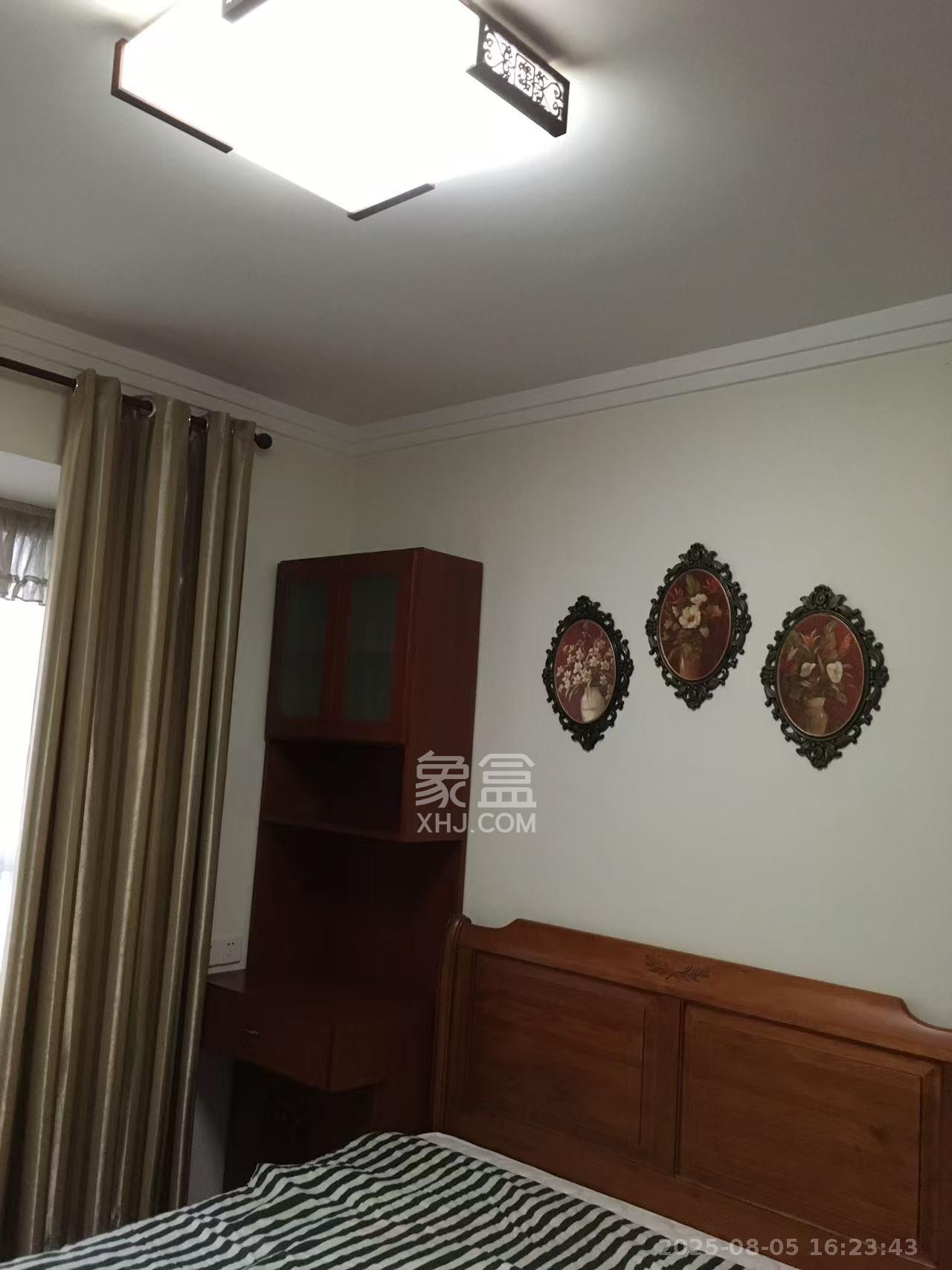 五一大道202(中环壹世界) 3室2厅1卫 3360.0元/月 五一大道202(中环壹世界) 3室2厅1卫 3360.0元/月室内图