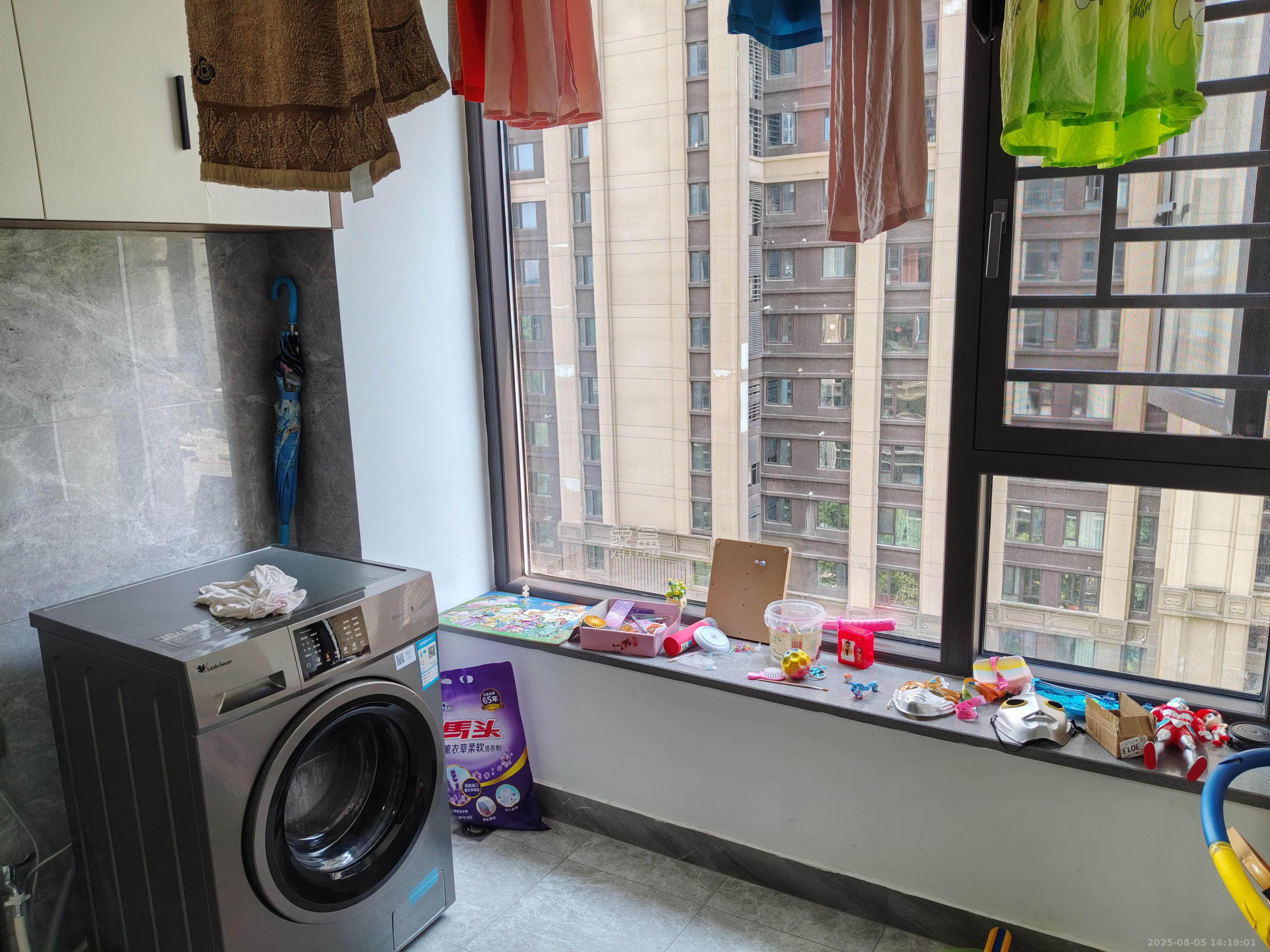 建发央著  3室2厅2卫   4800.00元/月室内图
