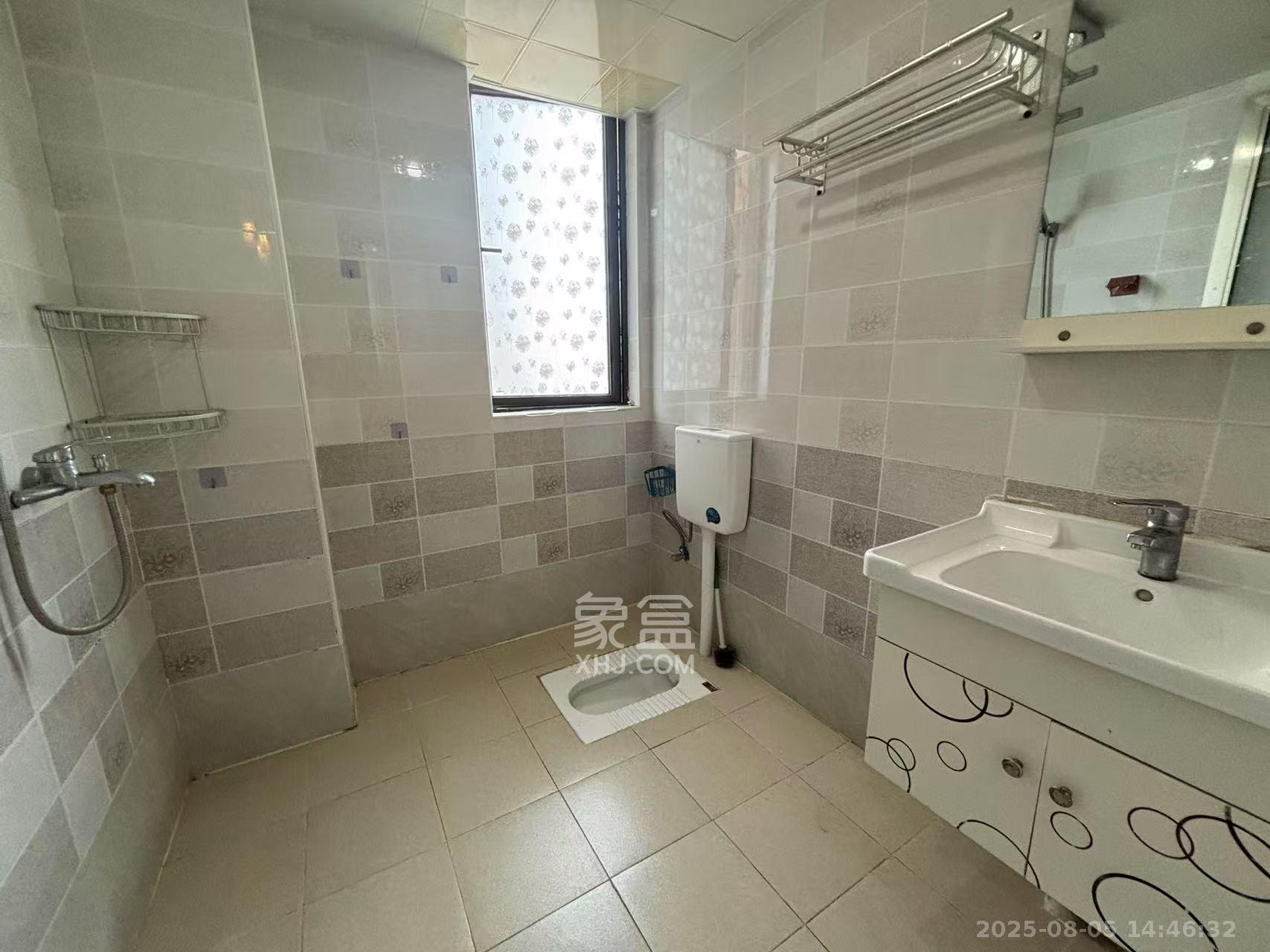 建发中央悦府 3室2厅1卫 3300.0元/月 建发中央悦府 3室2厅1卫 3300.0元/月室内图