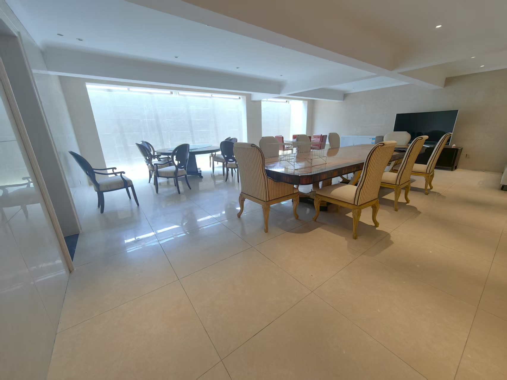 泰达天海国际 6室3厅4卫 50000.0元/月 泰达天海国际 6室3厅4卫 50000.0元/月室内图