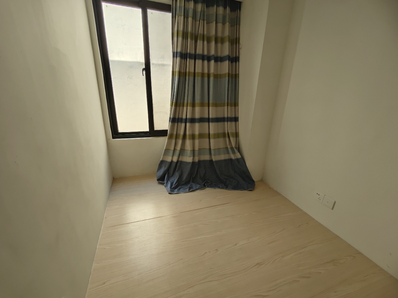 雅居园 4室3厅2卫 2100.0元/月 雅居园 4室3厅2卫 2100.0元/月户型图