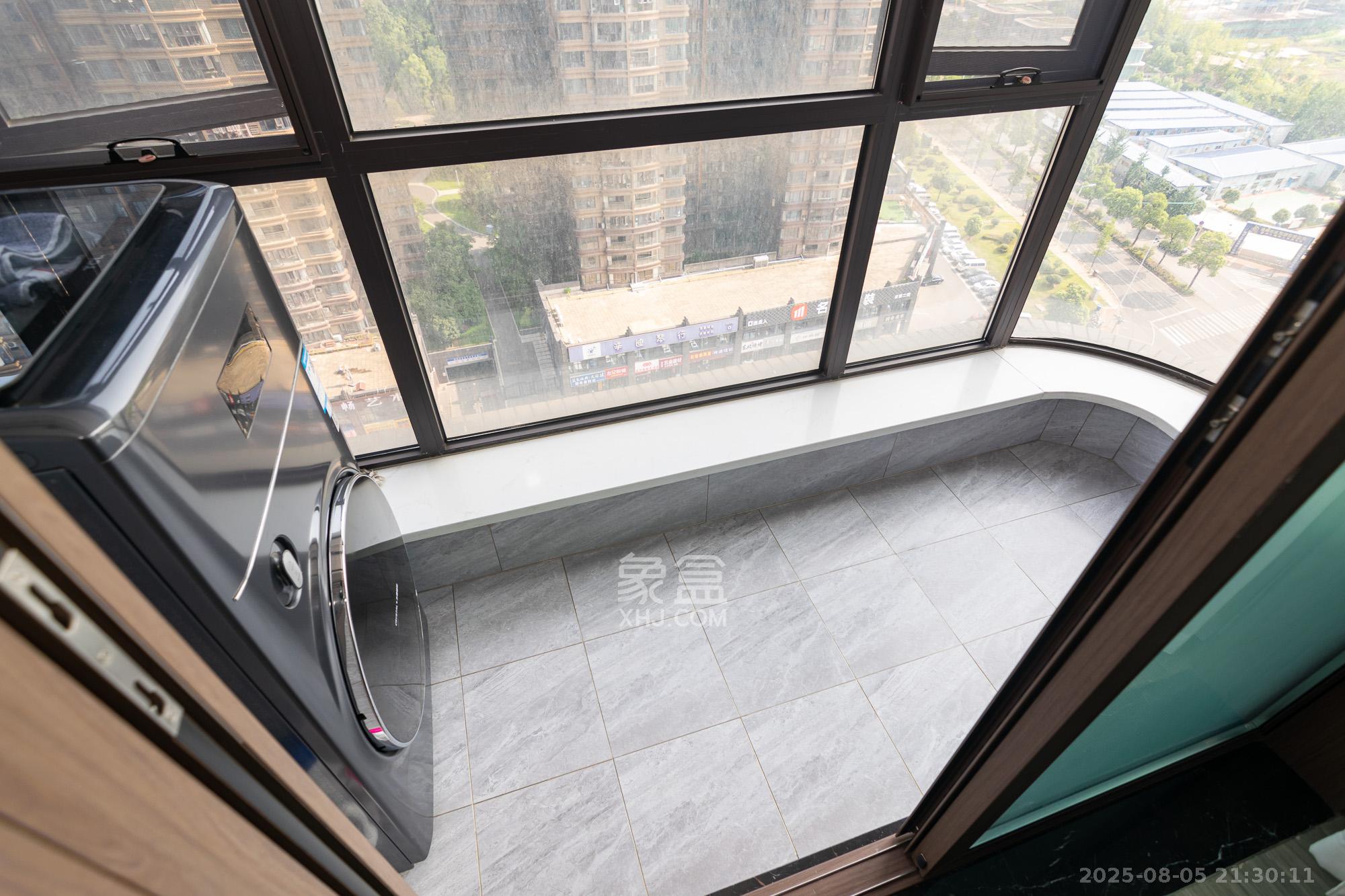 润和长郡(润和紫郡二三期) 4室2厅2卫 149.0万 润和长郡(润和紫郡二三期) 4室2厅2卫 149.0万阳台