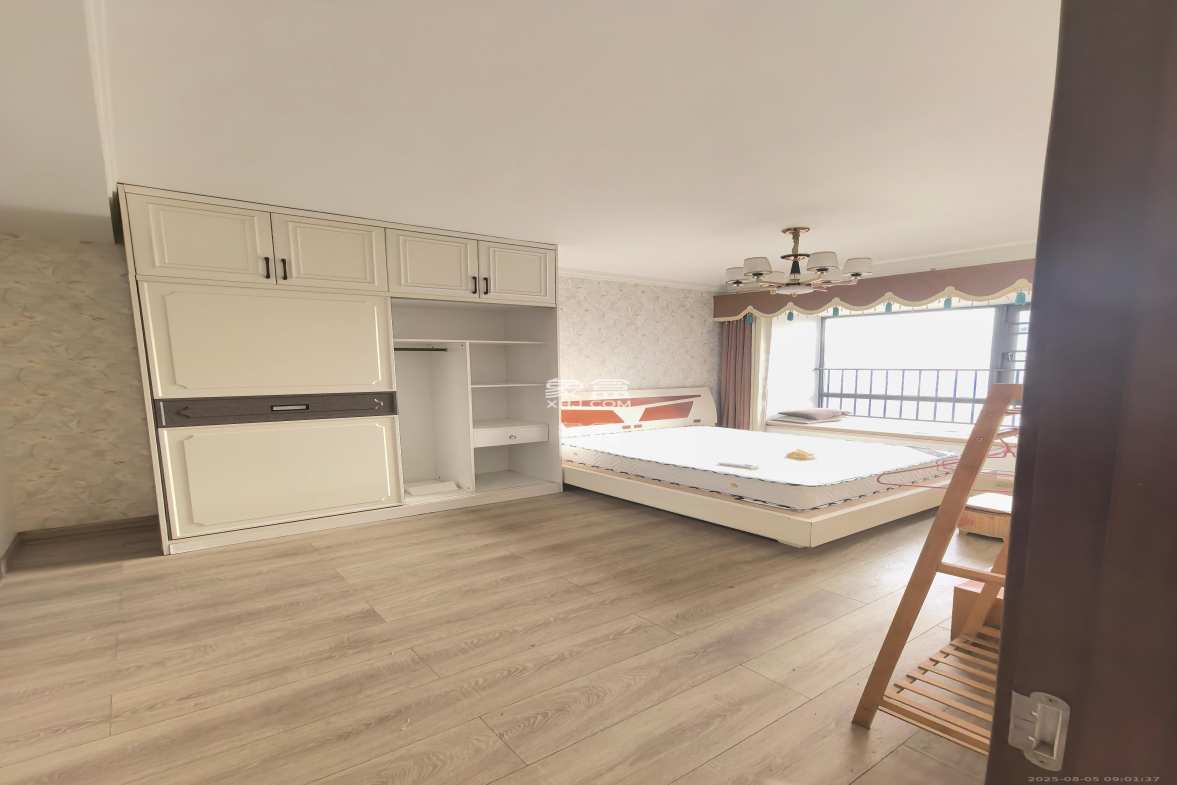 汇金城/嘉华城(二期、三期)  4室2厅2卫    2800.0元/月 汇金城/嘉华城(二期、三期)  4室2厅2卫    2800.0元/月室内图