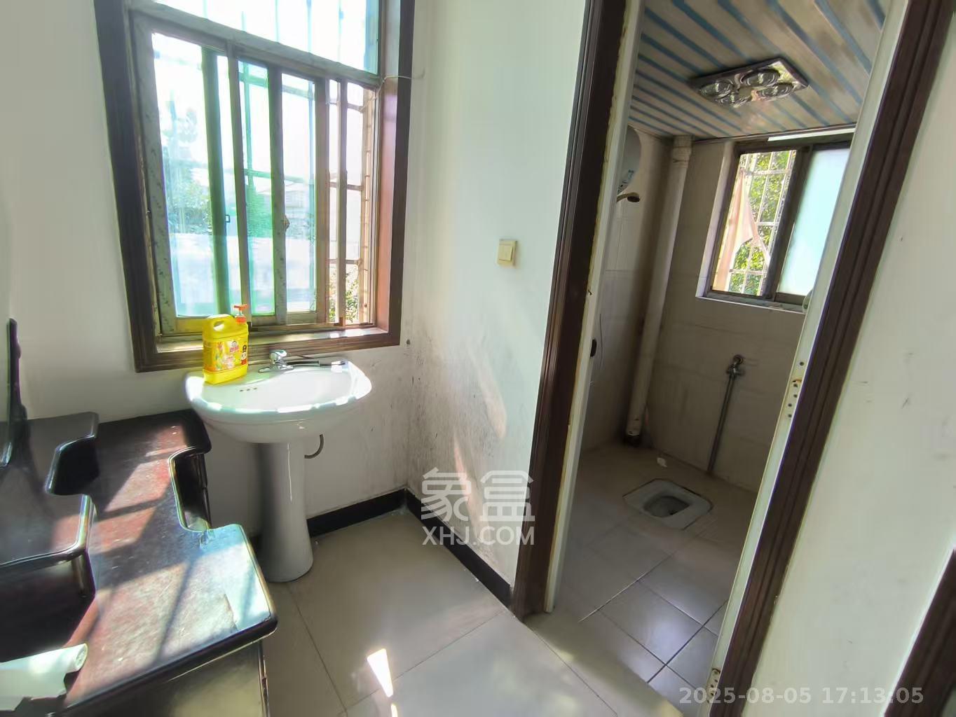 兴联小区 2室2厅1卫 1300.0元/月 兴联小区 2室2厅1卫 1300.0元/月室内图