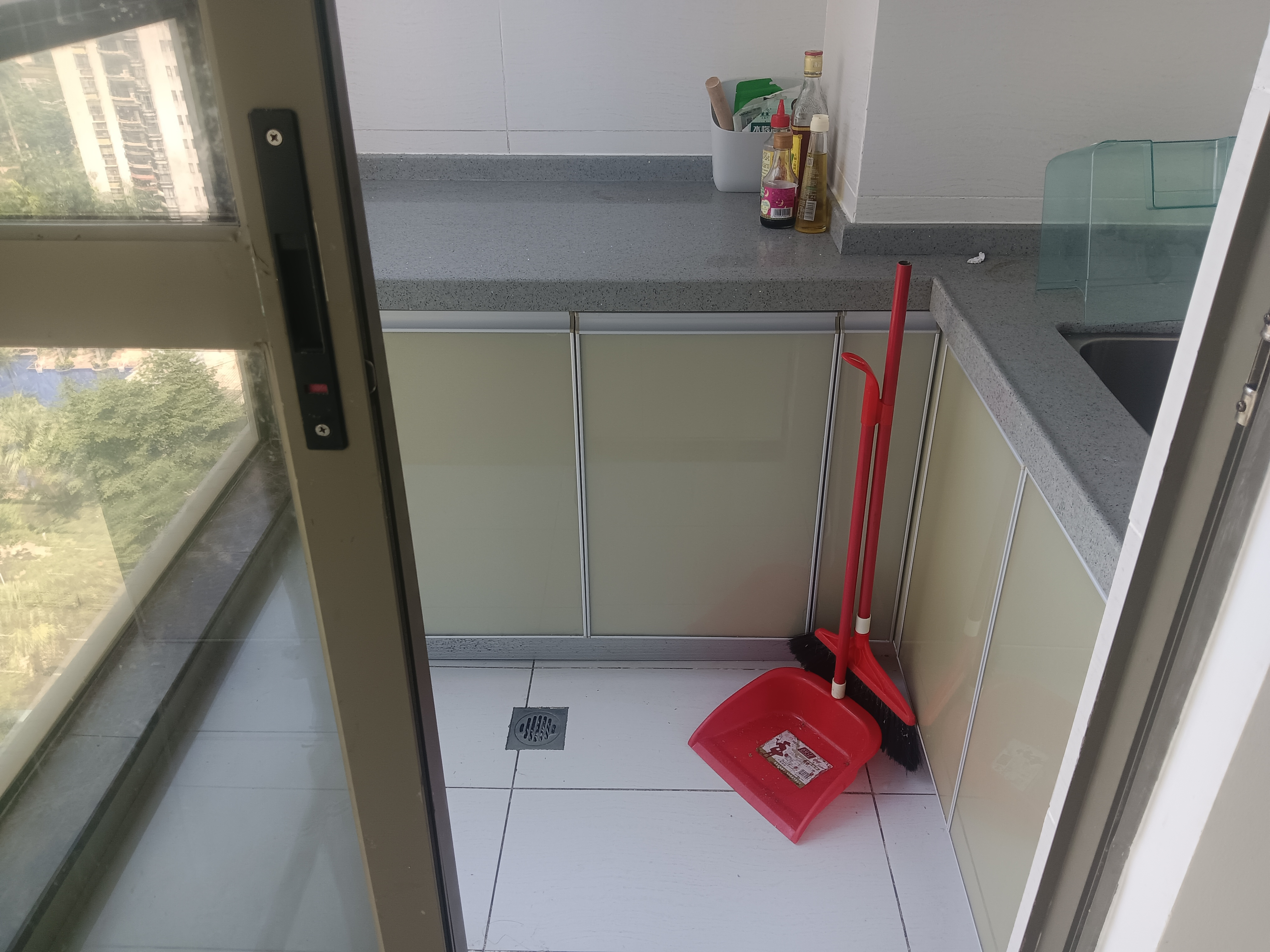 海岸壹号 1室1厅1卫 2100.0元/月 海岸壹号 1室1厅1卫 2100.0元/月室内图