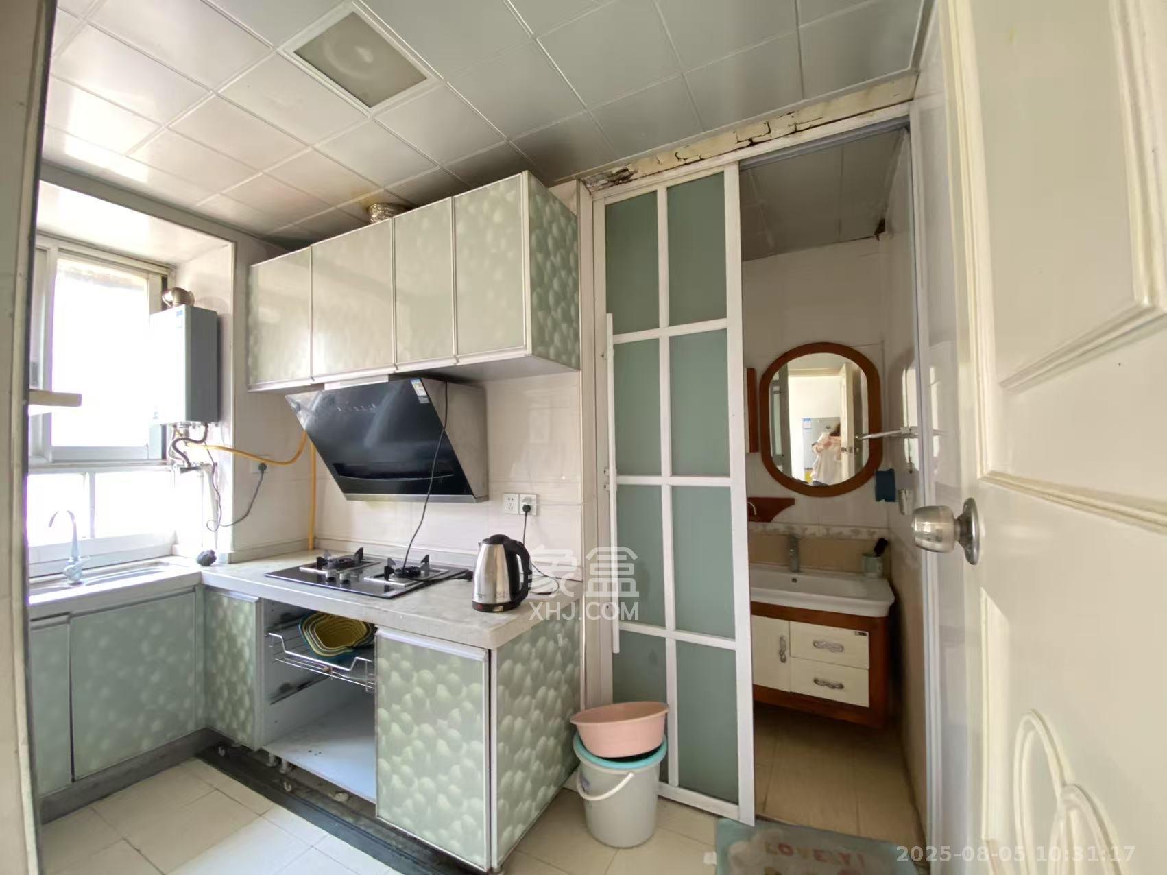 中建五局信和苑四区  1室2厅1卫    1100.0元/月 中建五局信和苑四区  1室2厅1卫    1100.0元/月室内图