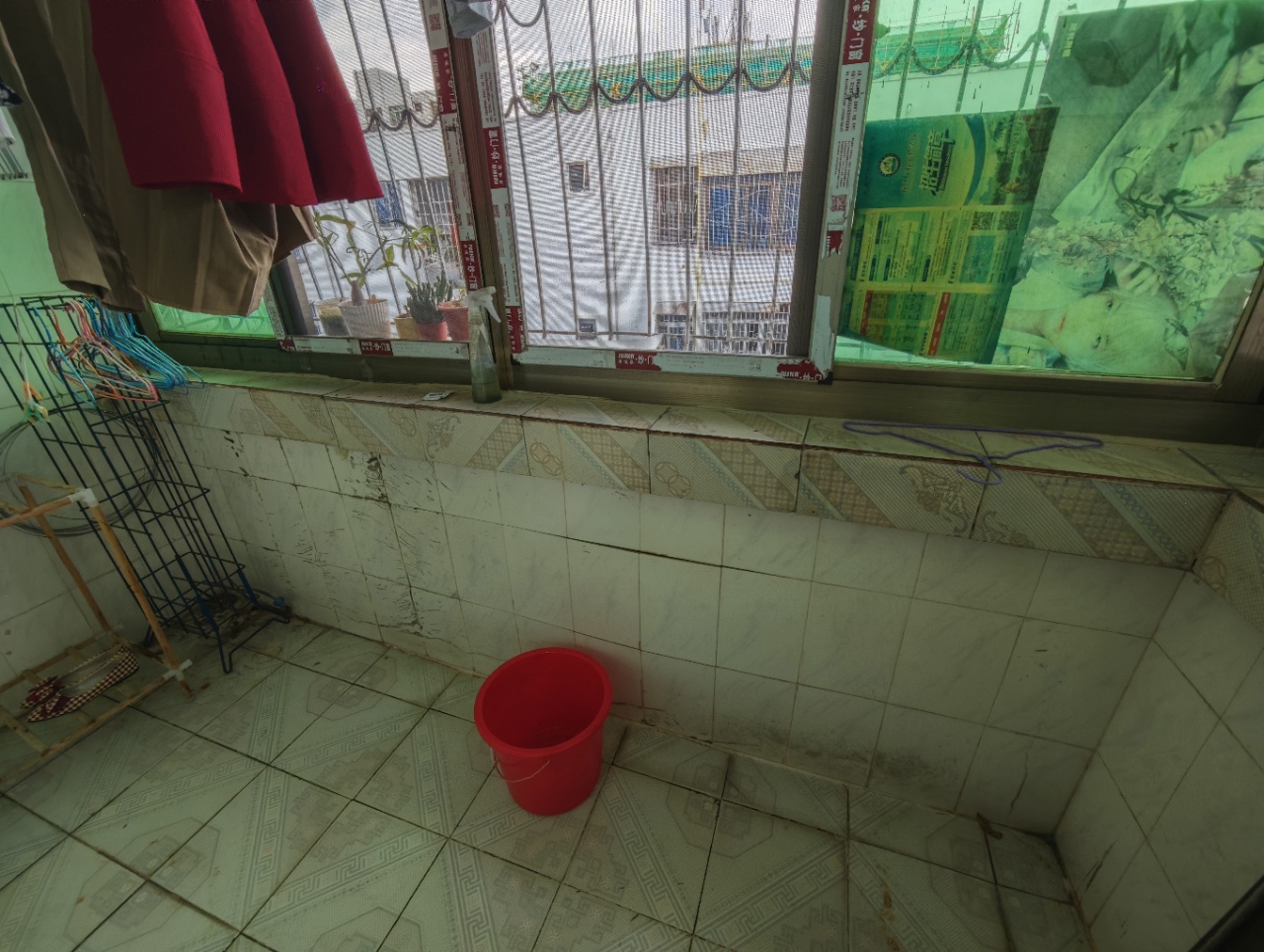 琼山区政府大院 3室2厅1卫 1500.0元/月 琼山区政府大院 3室2厅1卫 1500.0元/月室内图