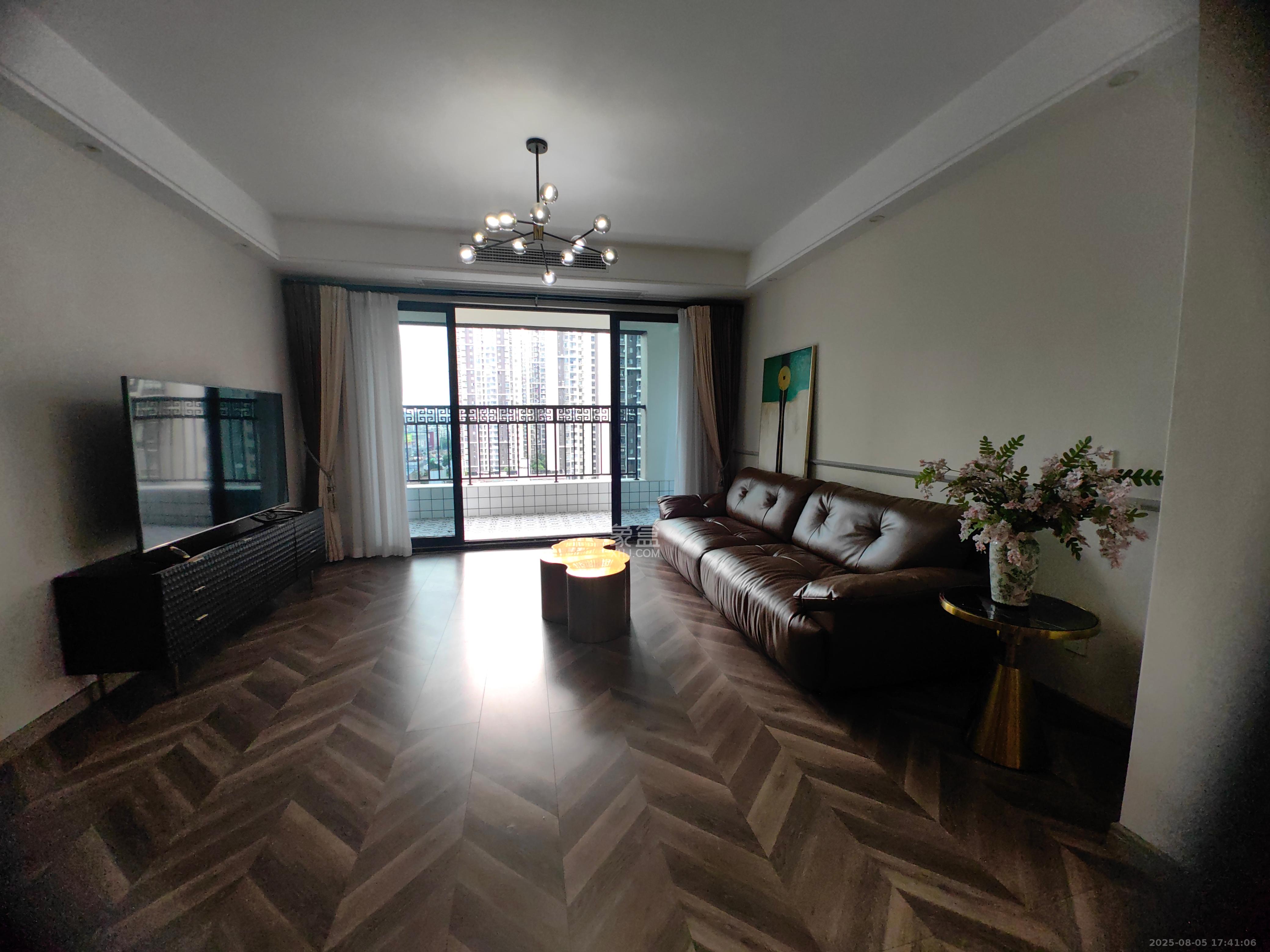 建发央玺(建发泱玺雅苑) 4室2厅1卫 8500.0元/月 建发央玺(建发泱玺雅苑) 4室2厅1卫 8500.0元/月室内图