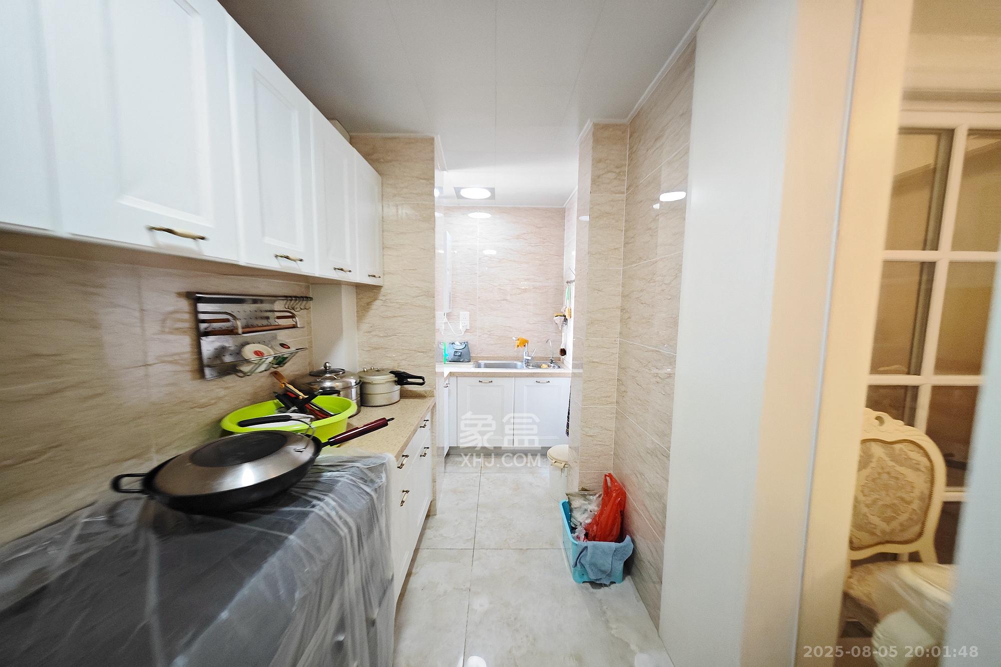 阳光锦城  3室2厅1卫    104.8万 阳光锦城  3室2厅1卫    104.8万厨房