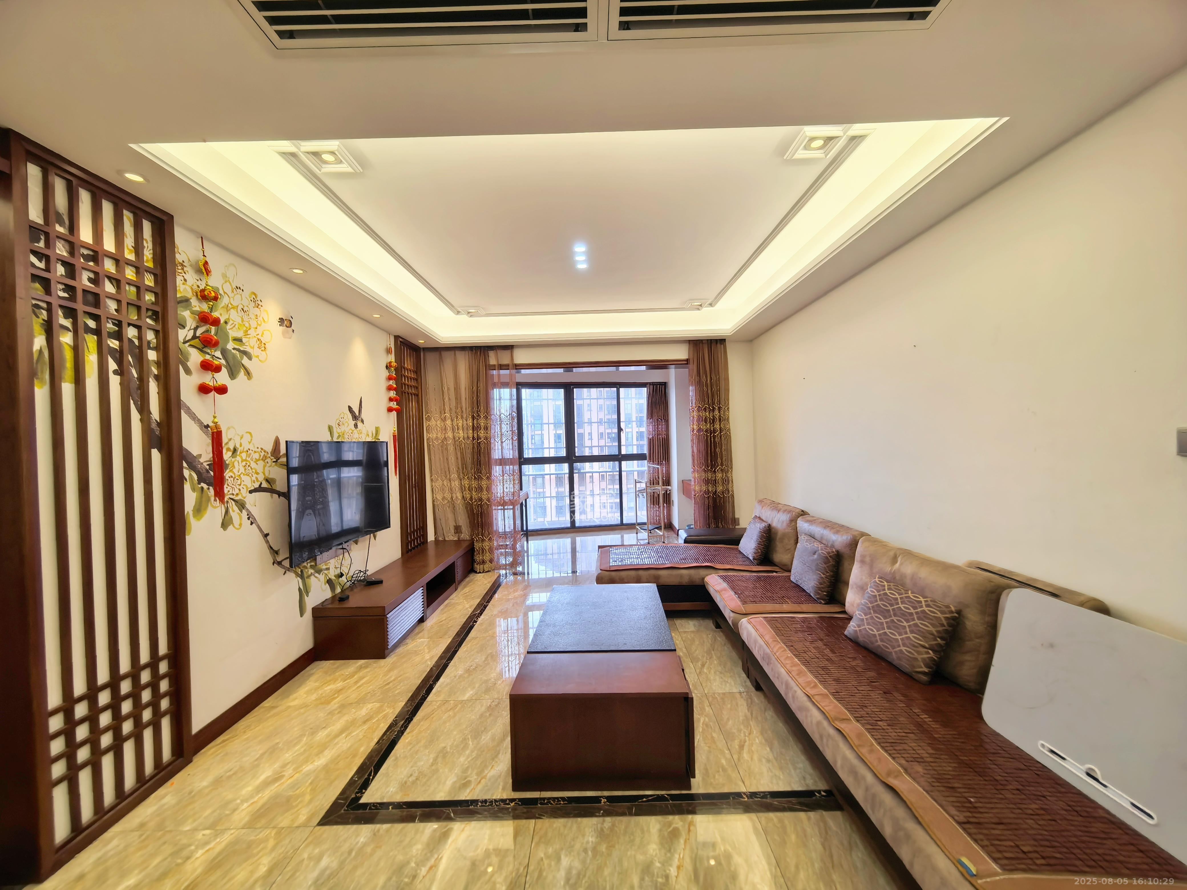 中城丽景香山园  3室2厅1卫   3500.00元/月室内图