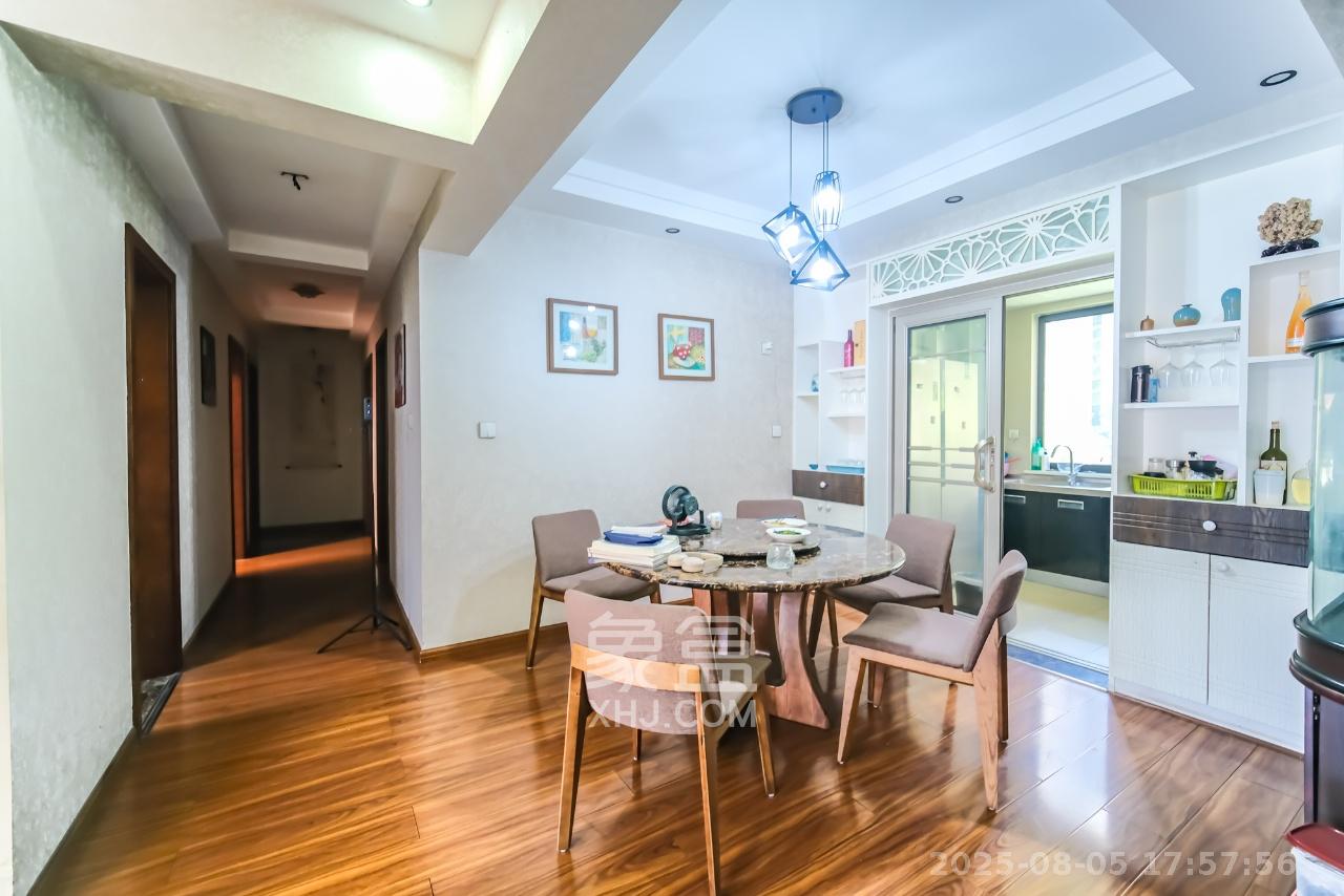 丰源国际  4室2厅2卫    2800.0元/月室内图