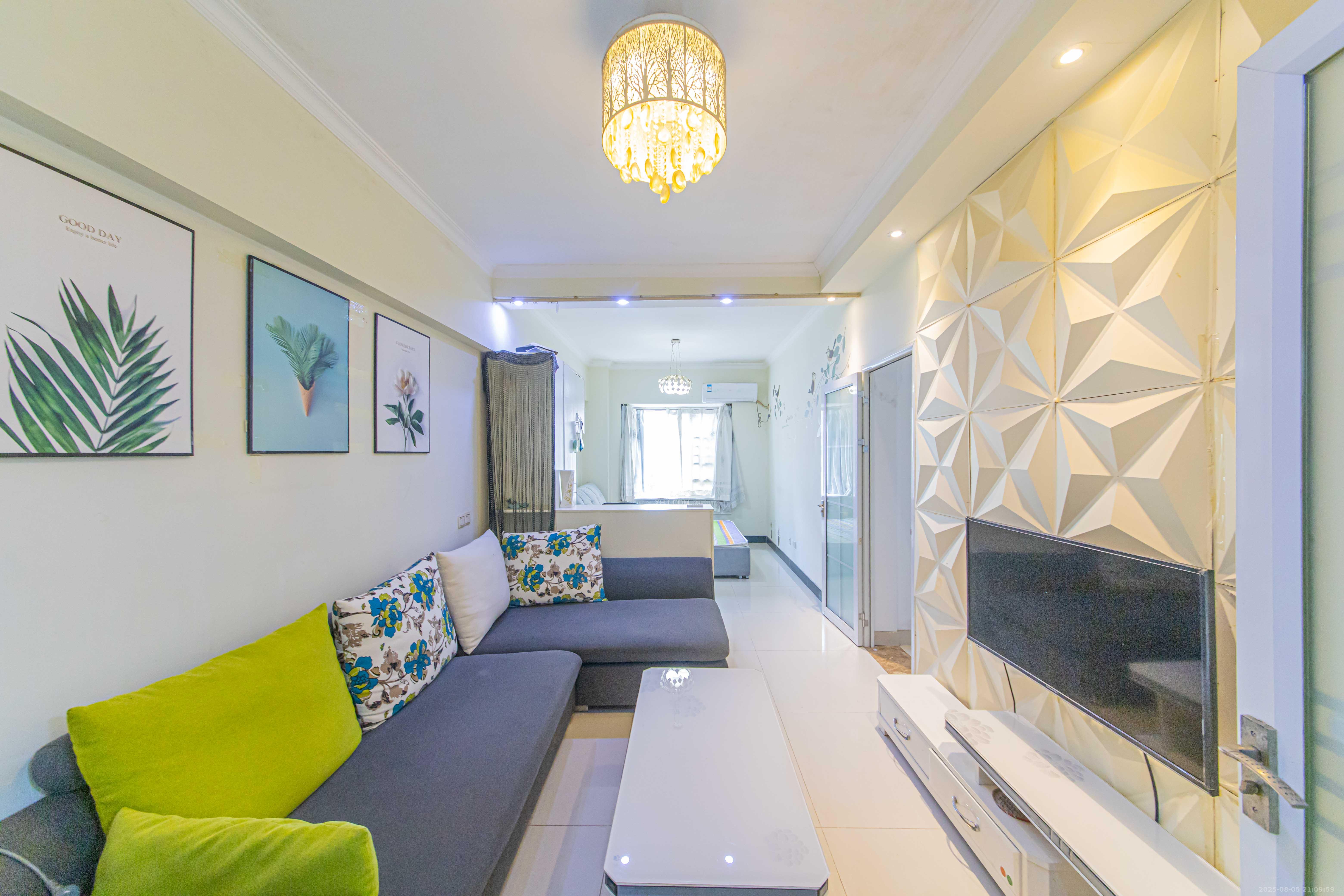 绿地公馆(绿地名邸) 1室1厅1卫 46.0万 绿地公馆(绿地名邸) 1室1厅1卫 46.0万客厅