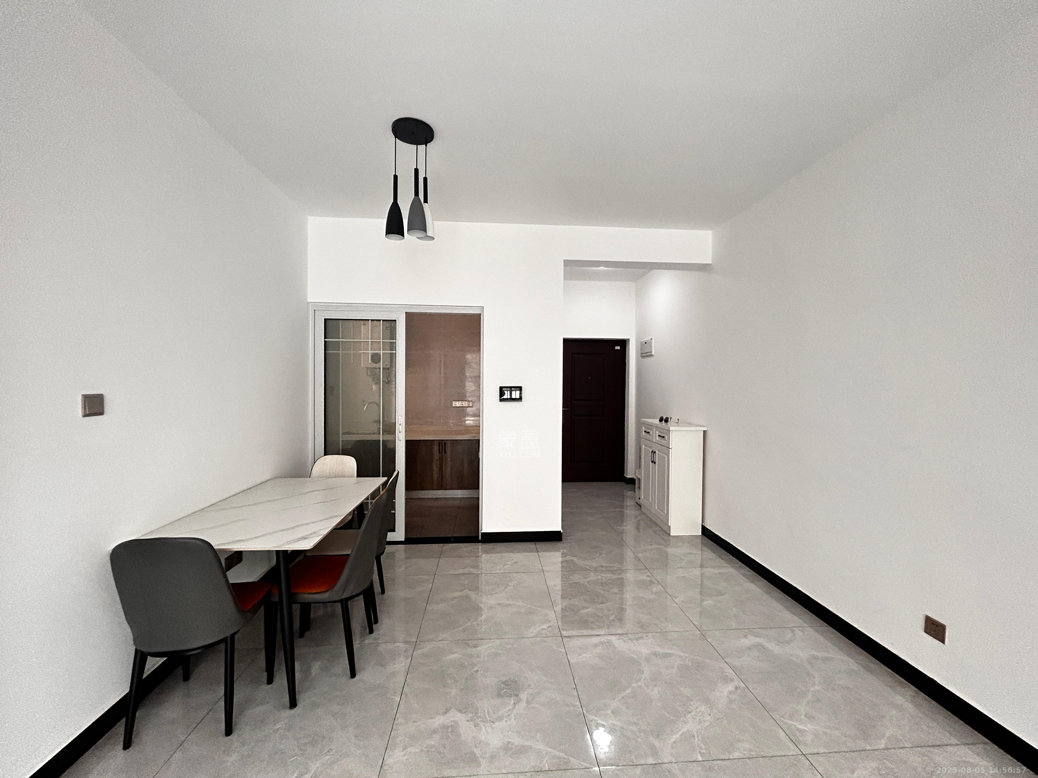 江山帝景雅典  3室2厅2卫    2800.0元/月 江山帝景雅典  3室2厅2卫    2800.0元/月