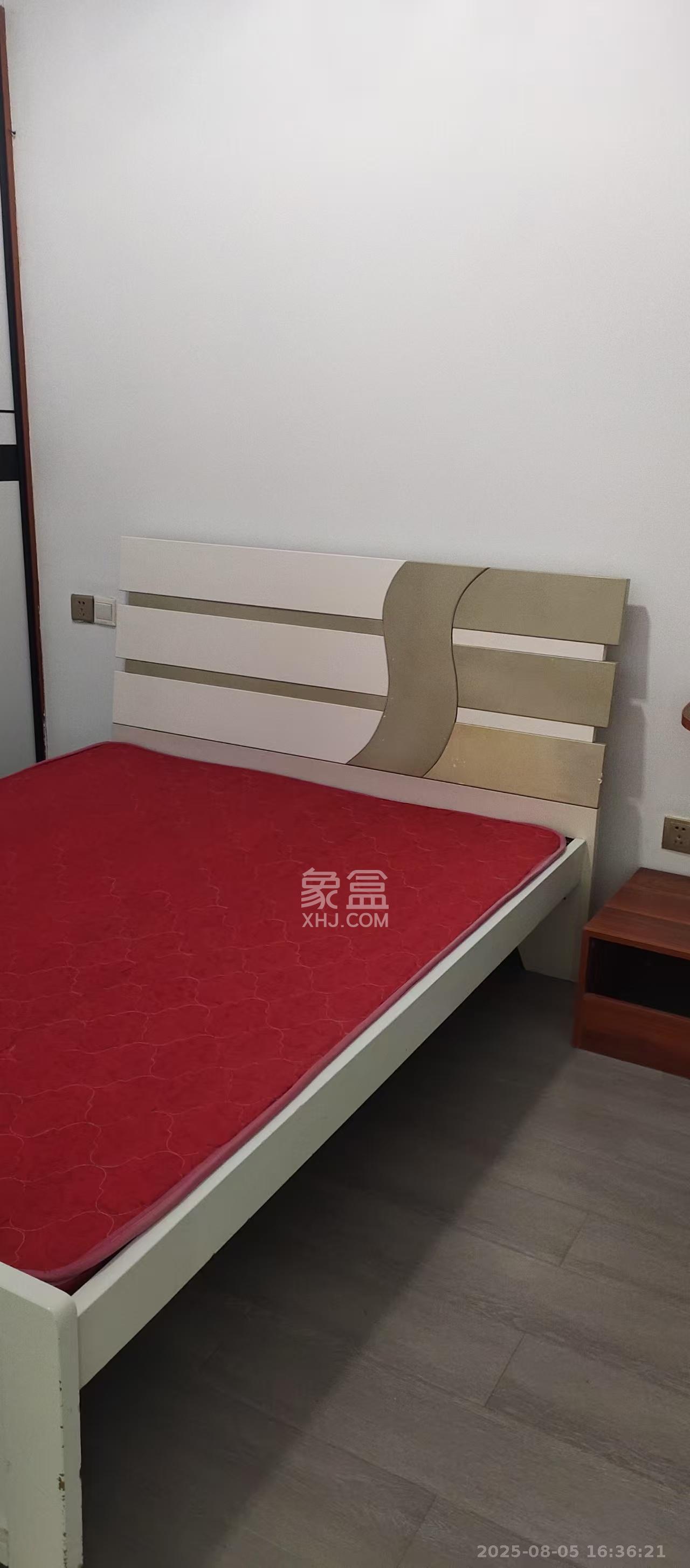 标志浪漫满屋（枫景公寓）  1室1厅1卫   1400.00元/月室内图