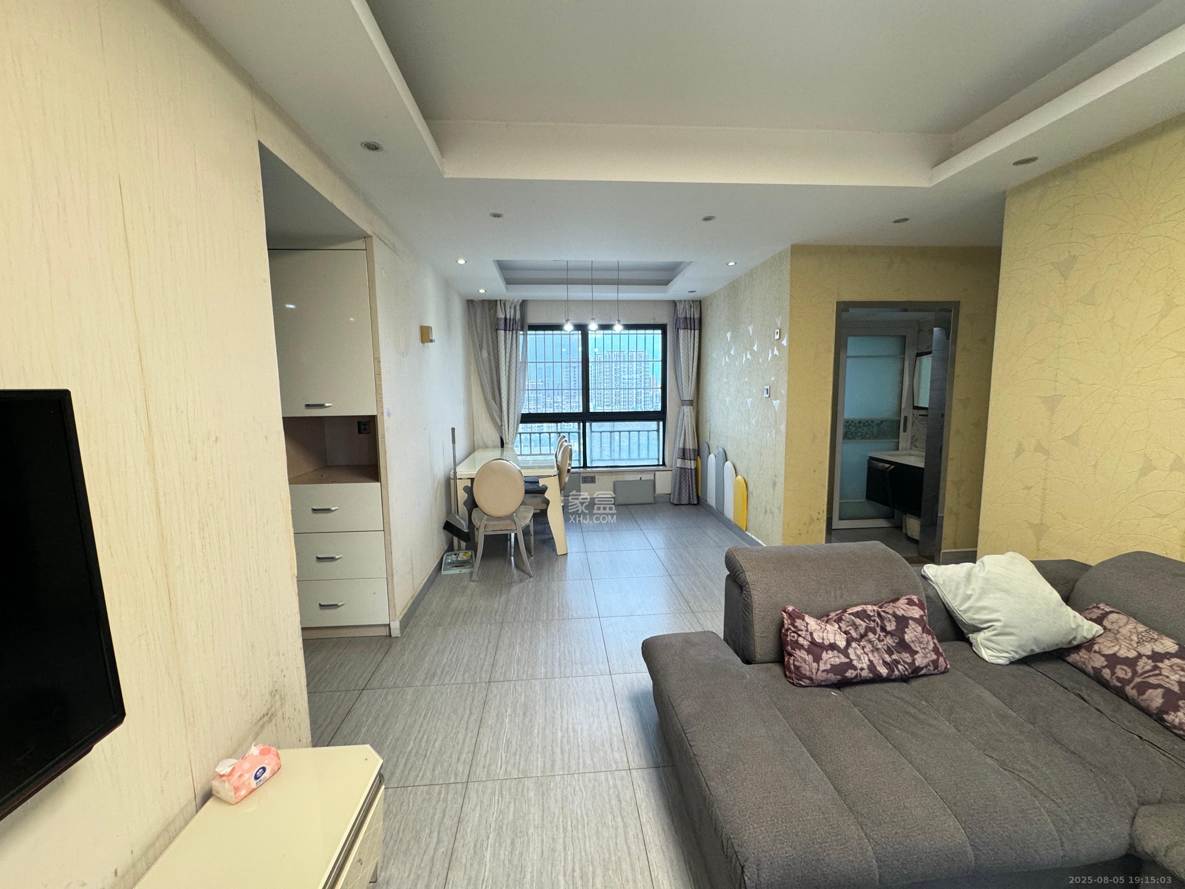 都市兰亭 1室2厅1卫 2300.0元/月 都市兰亭 1室2厅1卫 2300.0元/月室内图