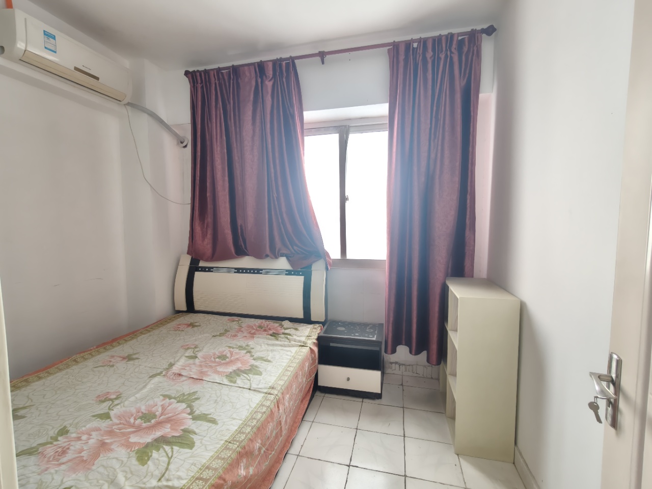 洋昌大厦 3室2厅1卫 2600.0元/月 洋昌大厦 3室2厅1卫 2600.0元/月室内图