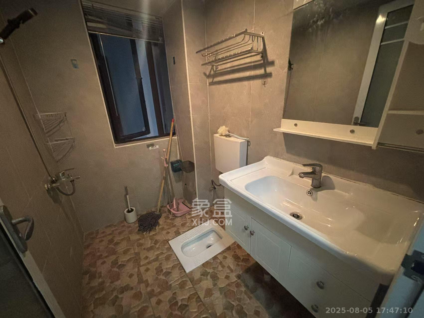 中国铁建梅溪青秀二期  3室2厅2卫    2500.0元/月室内图