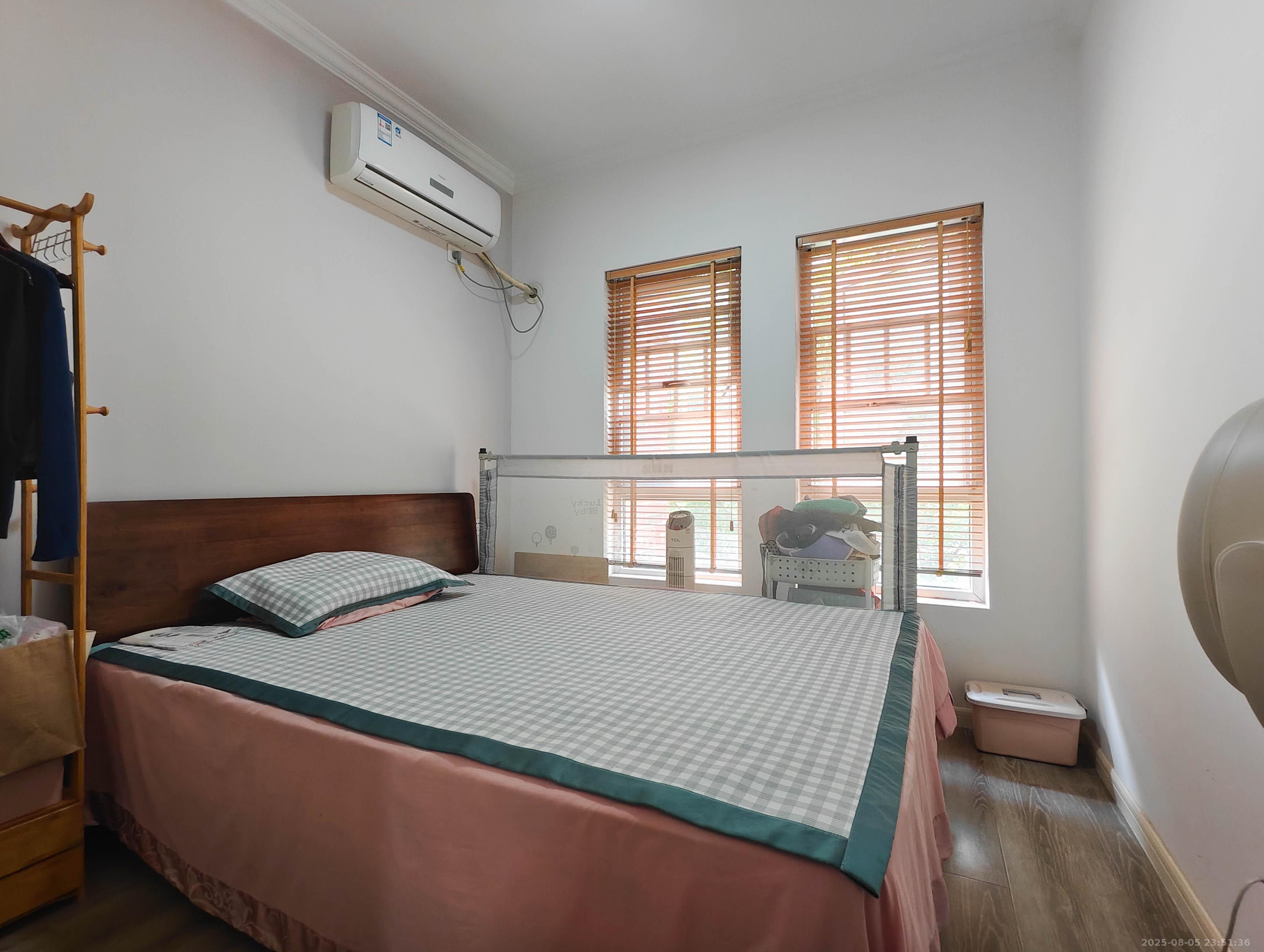 哈佛小镇（五矿哈佛小镇）  3室2厅1卫    68.0万卧室