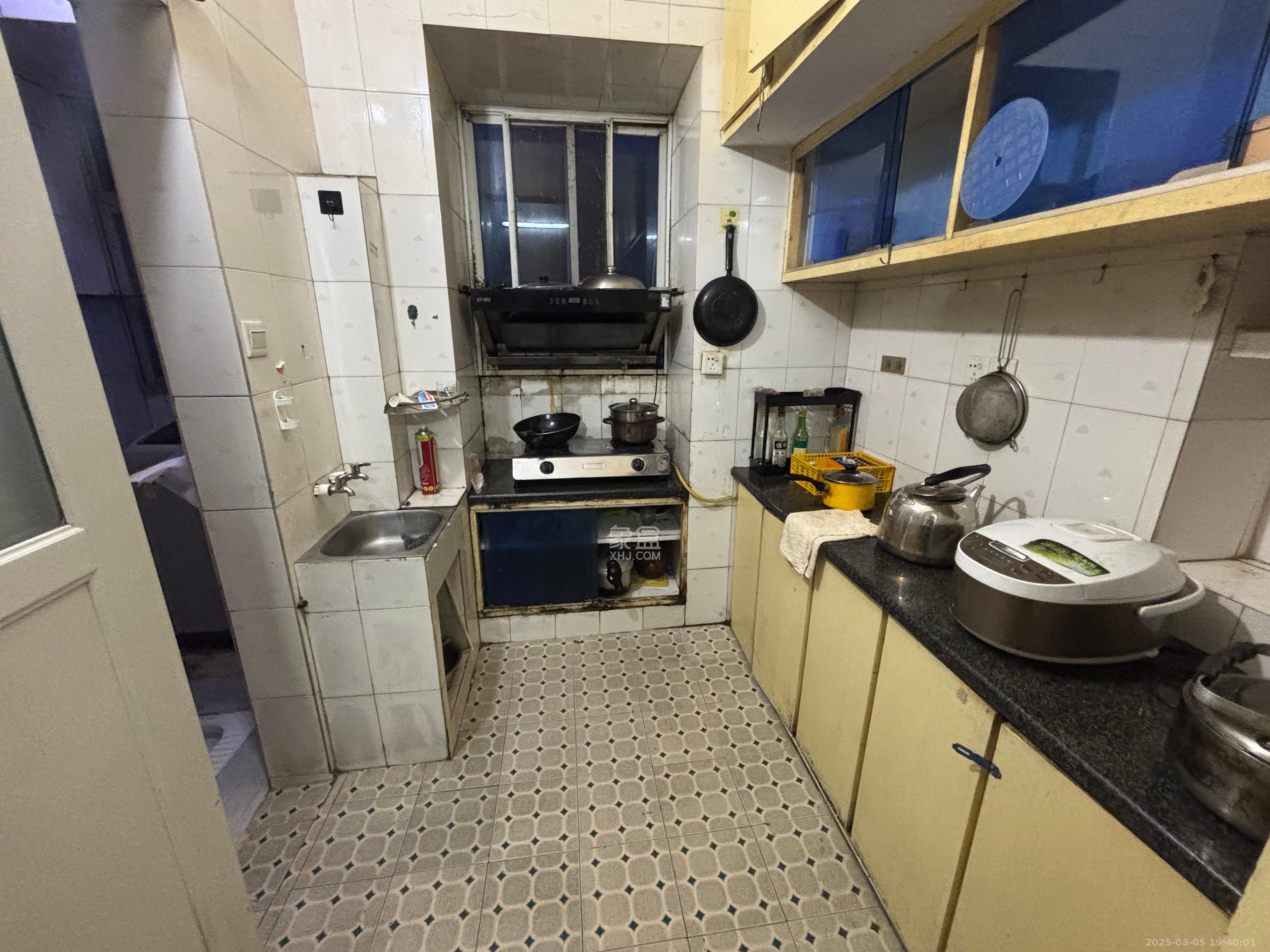 仰天湖1、2村 2室1厅1卫 1400.0元/月 仰天湖1、2村 2室1厅1卫 1400.0元/月室内图