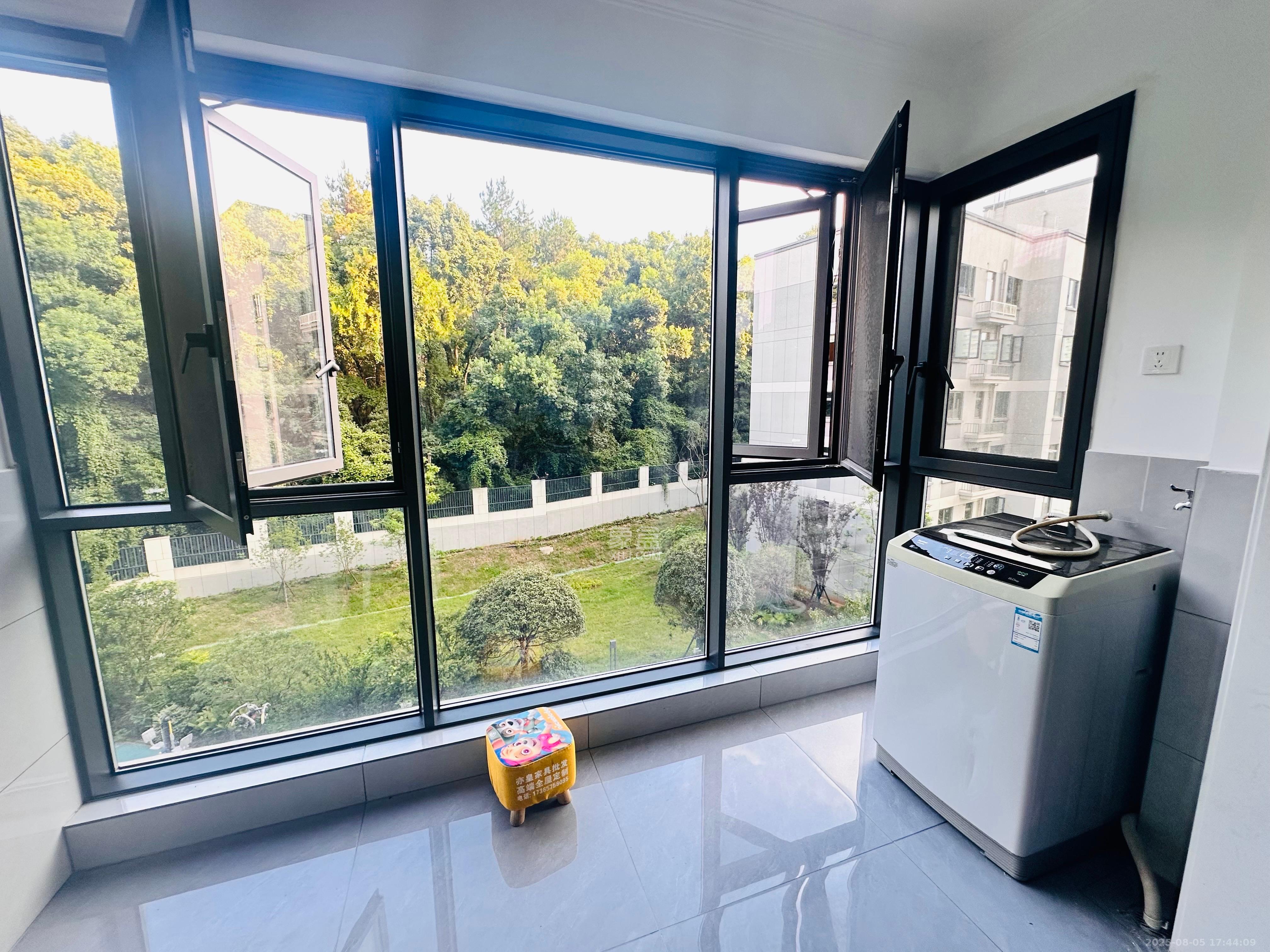 湖湘时代名邸公园壹号 1室0厅0卫 2400.0元/月 湖湘时代名邸公园壹号 1室0厅0卫 2400.0元/月室内图