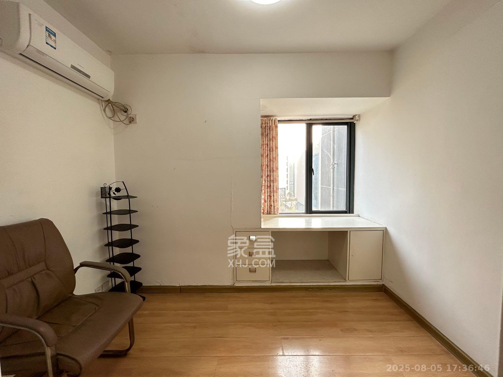 中信城市广场(中信新城一期)  2室1厅1卫    1600.0元/月 中信城市广场(中信新城一期)  2室1厅1卫    1600.0元/月室内图