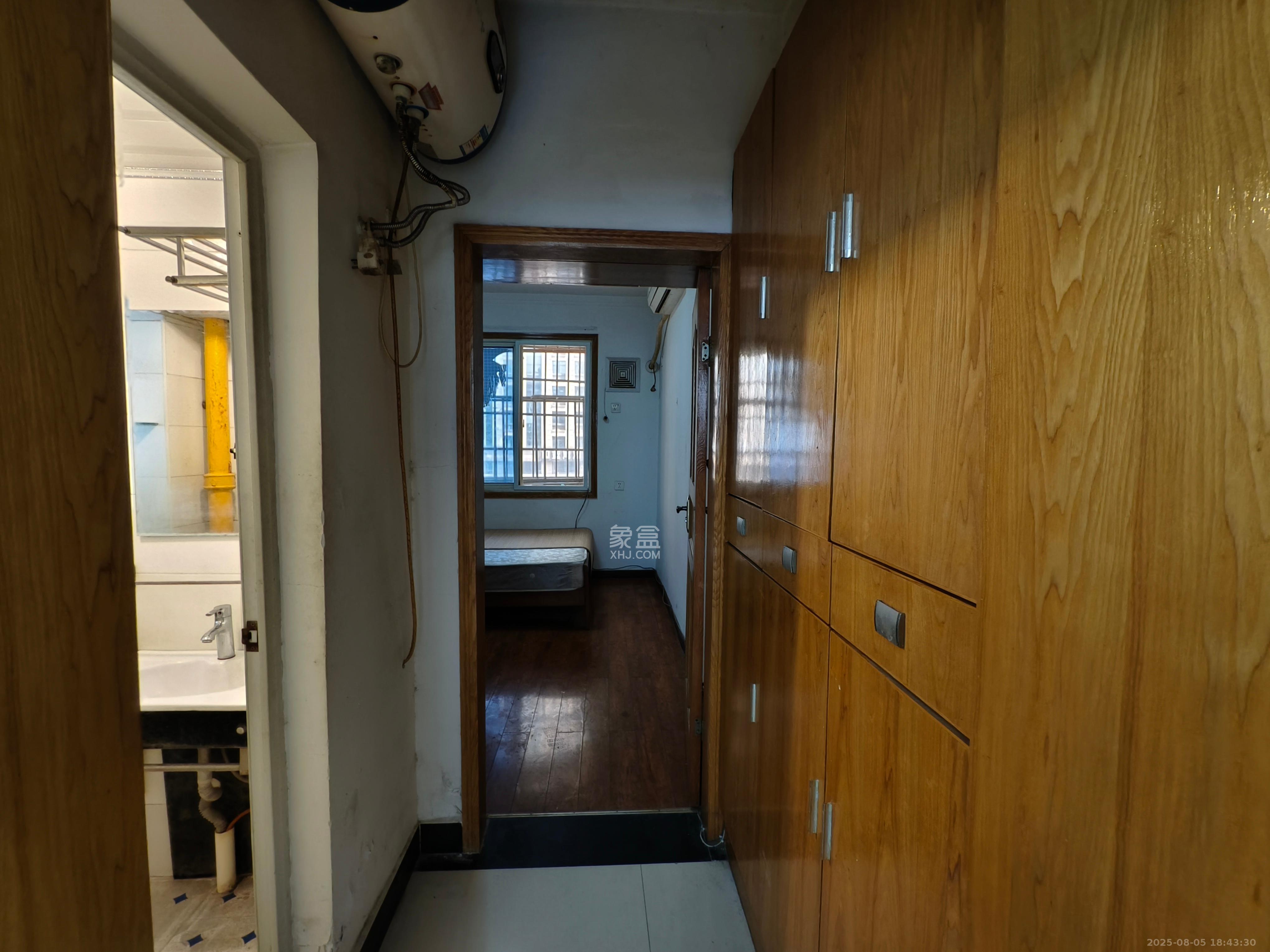 南湖公寓(万顺公寓) 2室1厅1卫 2000.0元/月 南湖公寓(万顺公寓) 2室1厅1卫 2000.0元/月室内图