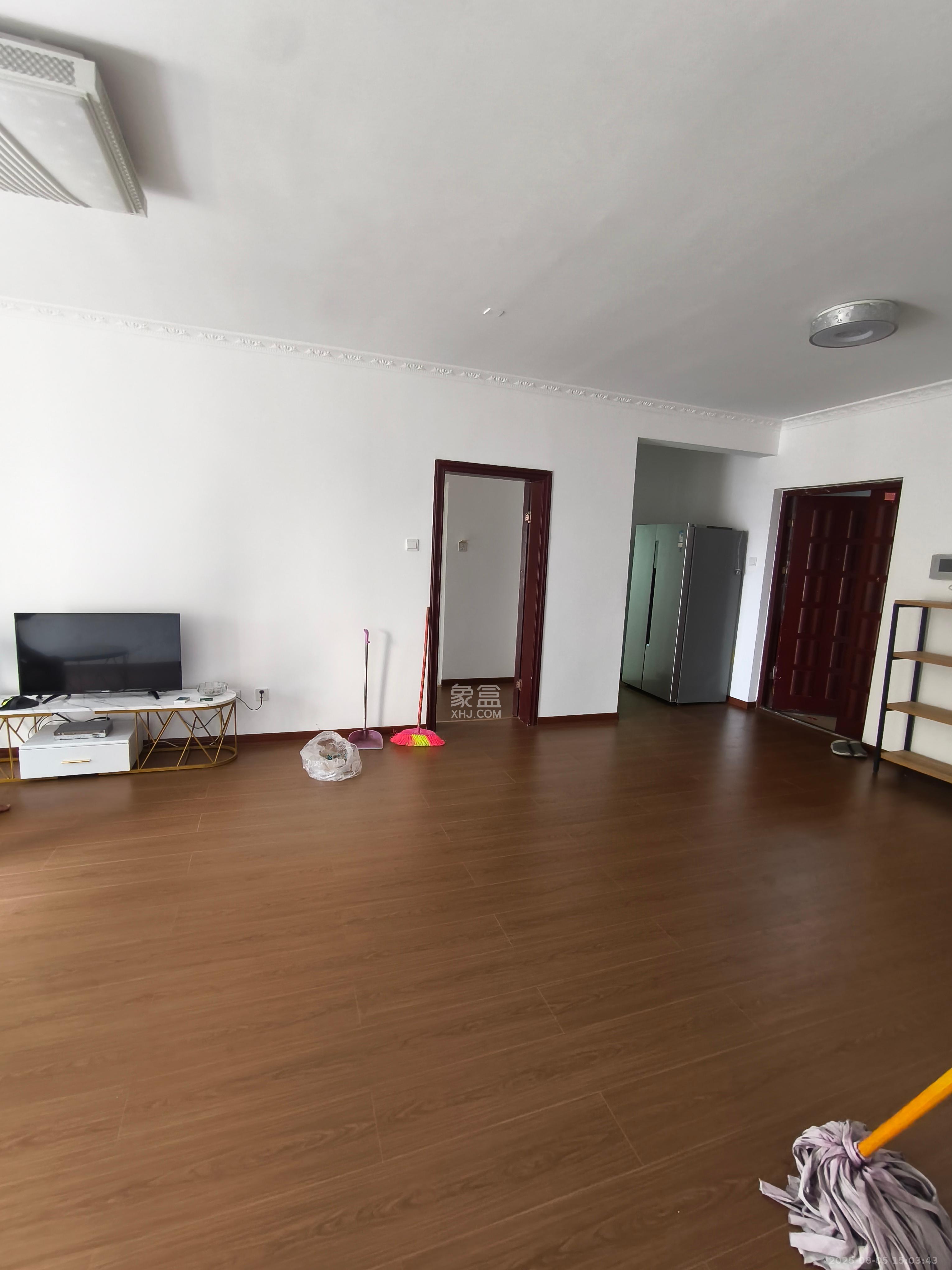 长房时代城 3室2厅2卫 3300.0元/月 长房时代城 3室2厅2卫 3300.0元/月室内图