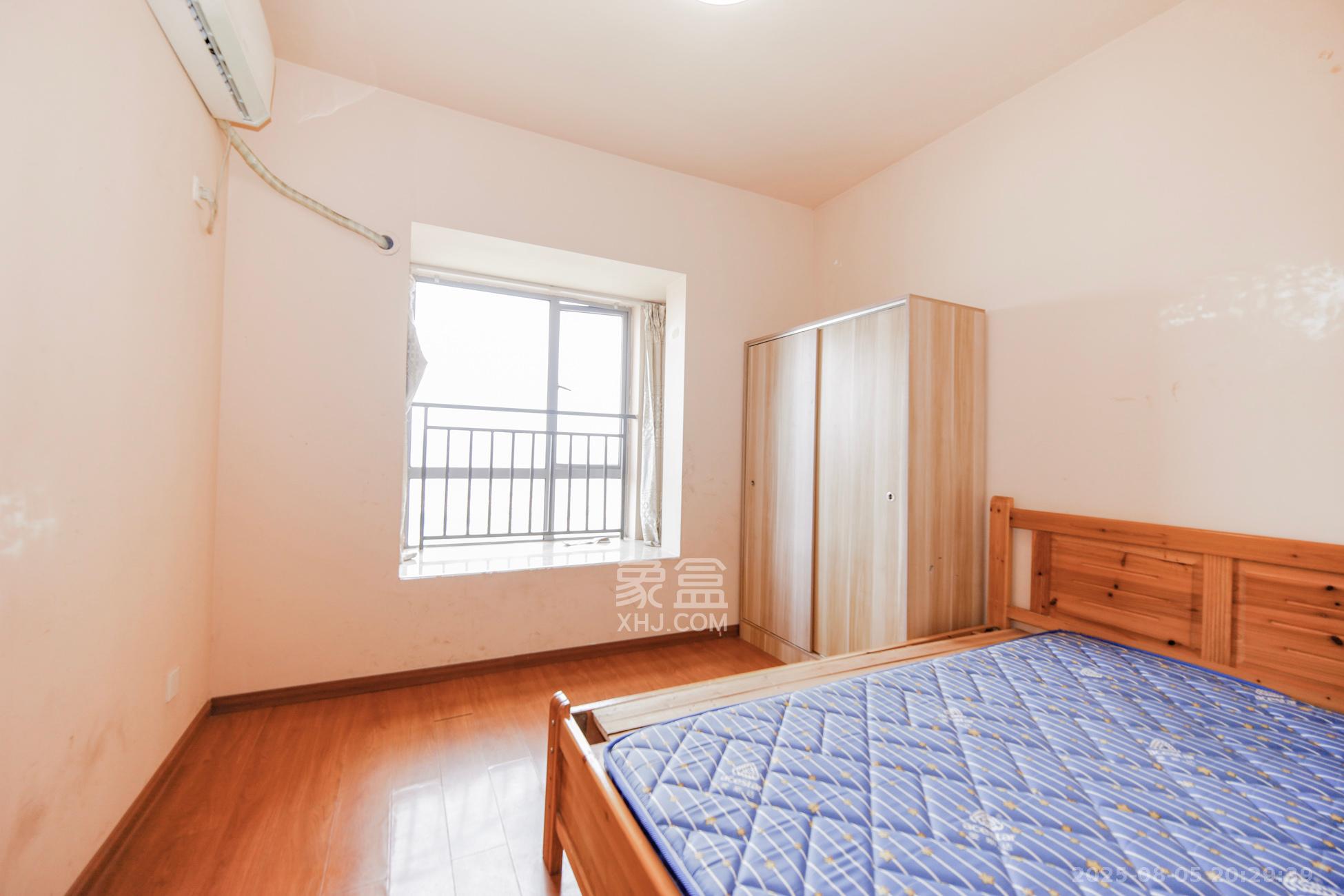 上海城小区  3室2厅1卫    69.8万卧室