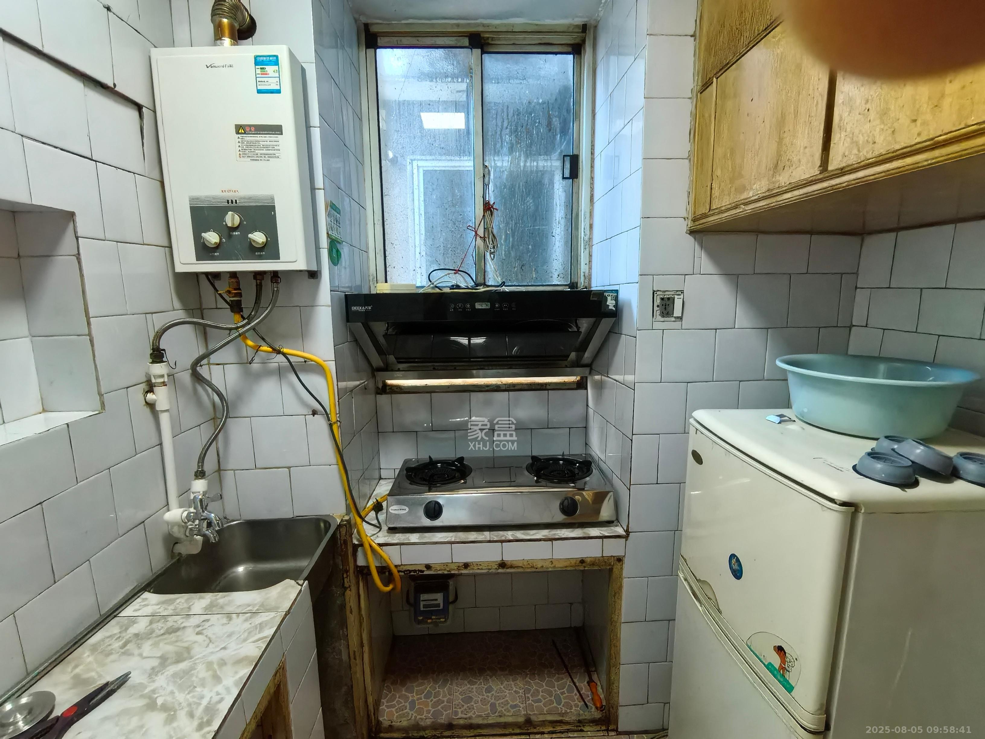 长橡宿舍  1室1厅1卫   900.00元/月室内图