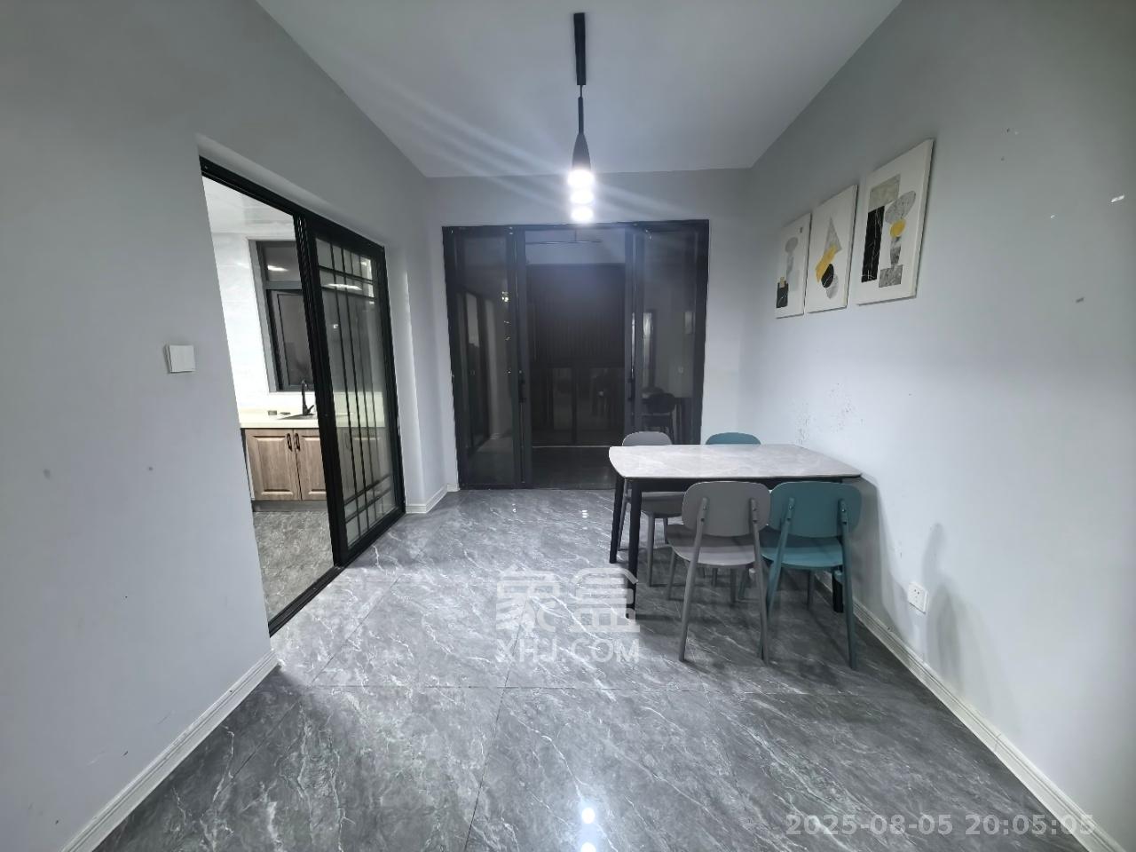 长房东旭国际 4室2厅2卫 3500.0元/月 长房东旭国际 4室2厅2卫 3500.0元/月室内图