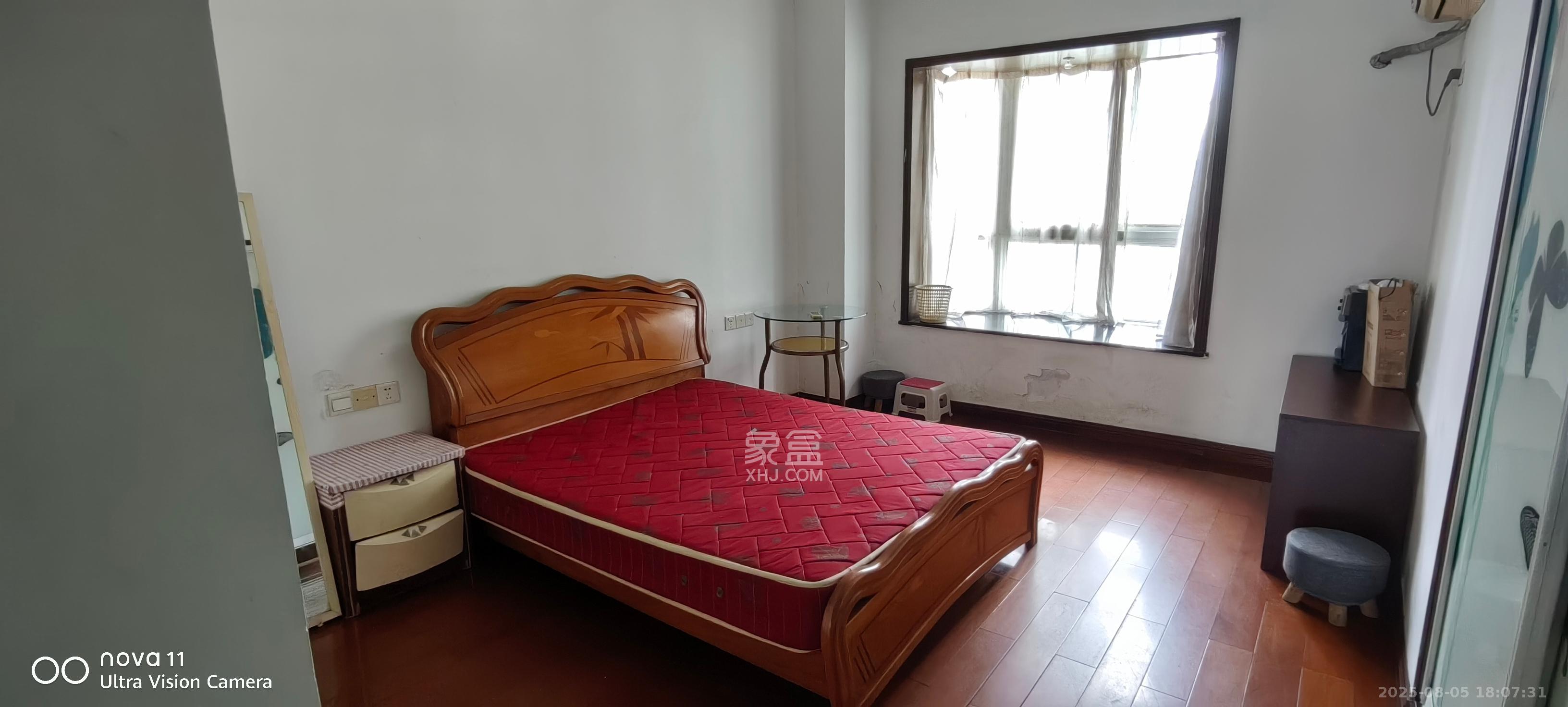 未来现代城  4室2厅2卫    2200.0元/月 未来现代城  4室2厅2卫    2200.0元/月