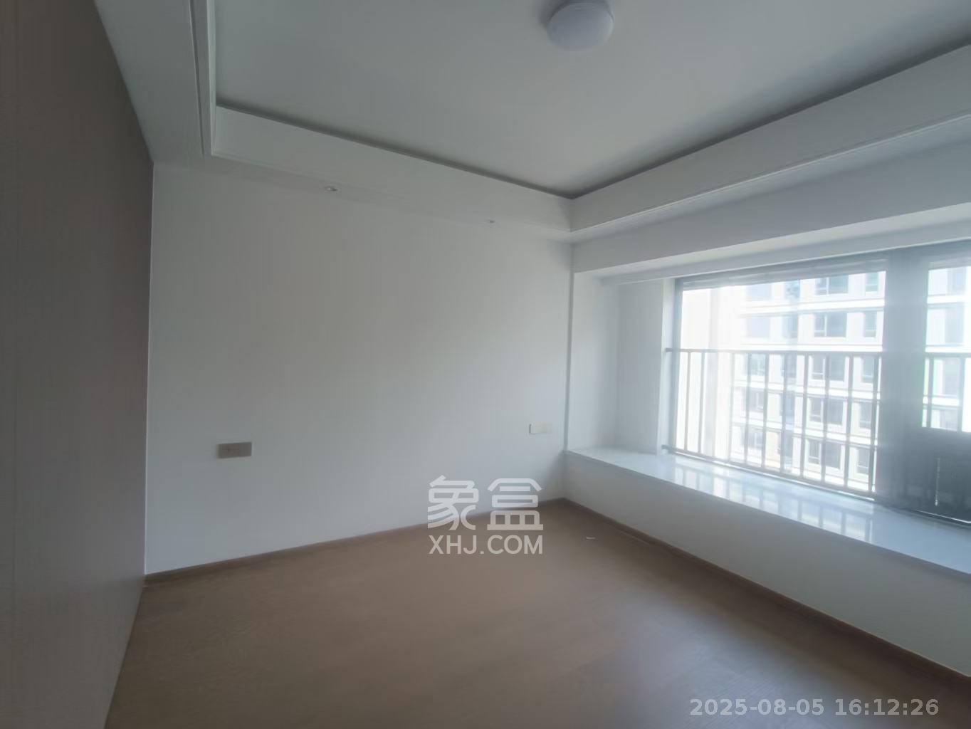 嘉臣道  4室2厅2卫    4500.0元/月 嘉臣道  4室2厅2卫    4500.0元/月室内图