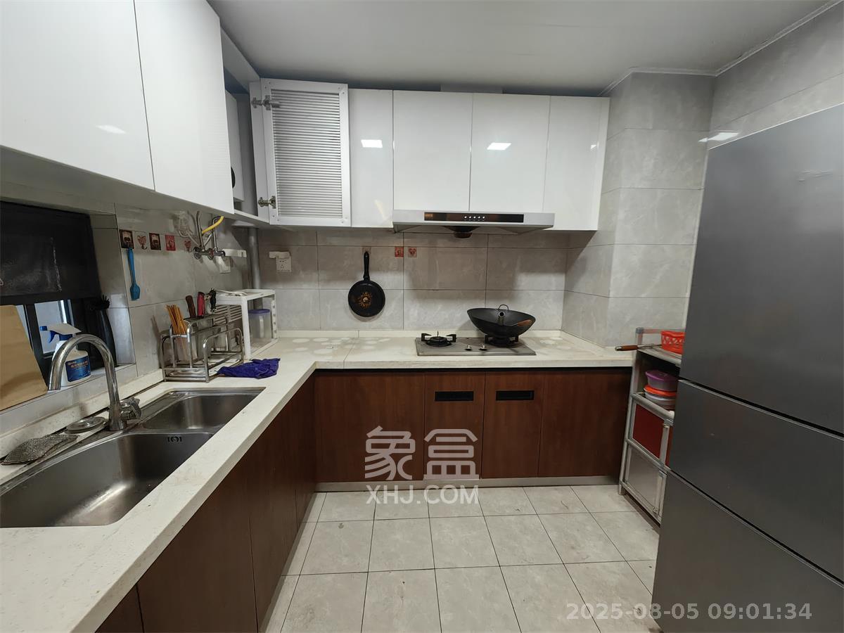 汇金城/嘉华城(二期、三期)  4室2厅2卫    2800.0元/月 汇金城/嘉华城(二期、三期)  4室2厅2卫    2800.0元/月室内图