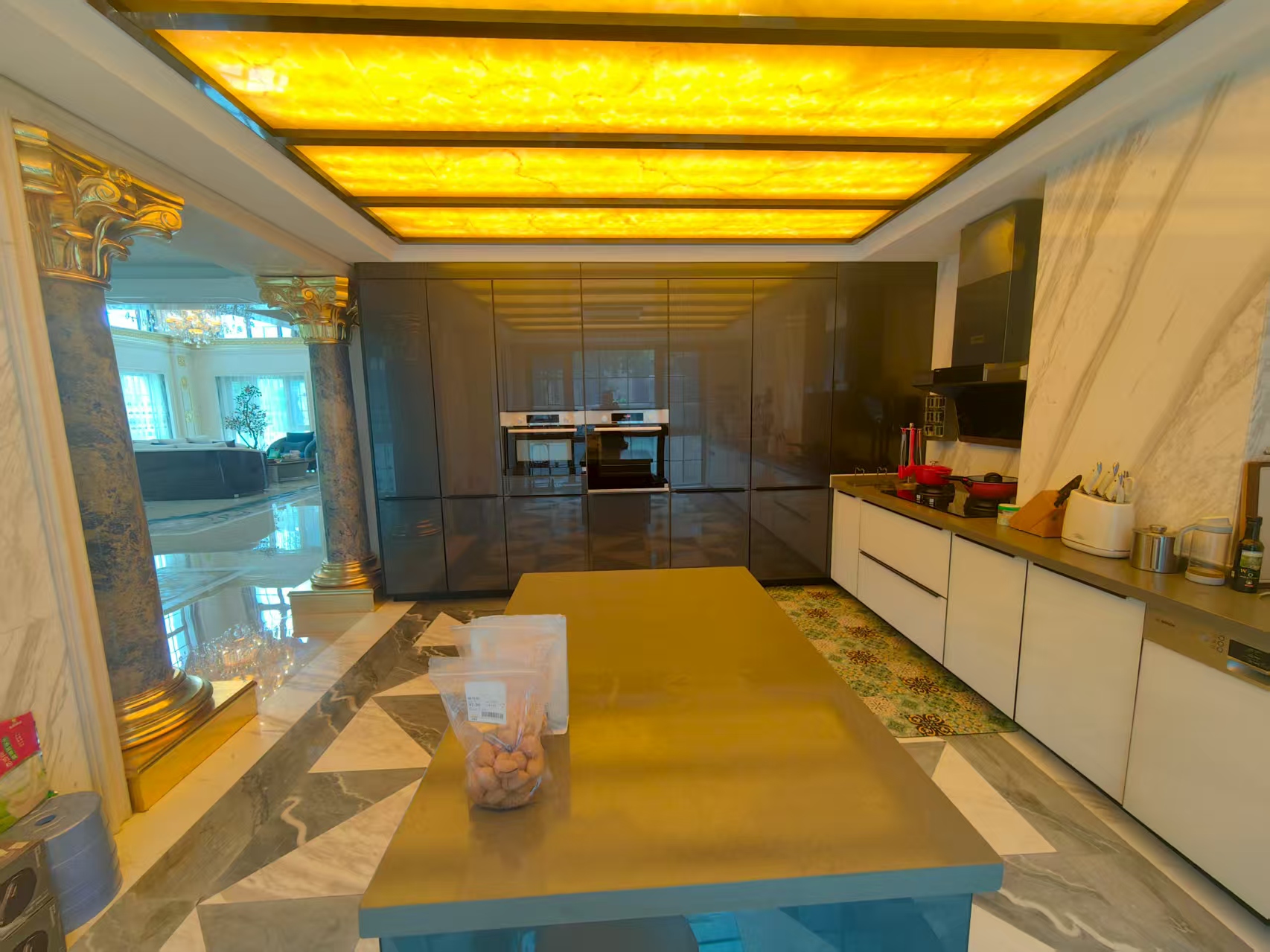 泰达天海国际 6室3厅4卫 50000.0元/月 泰达天海国际 6室3厅4卫 50000.0元/月室内图