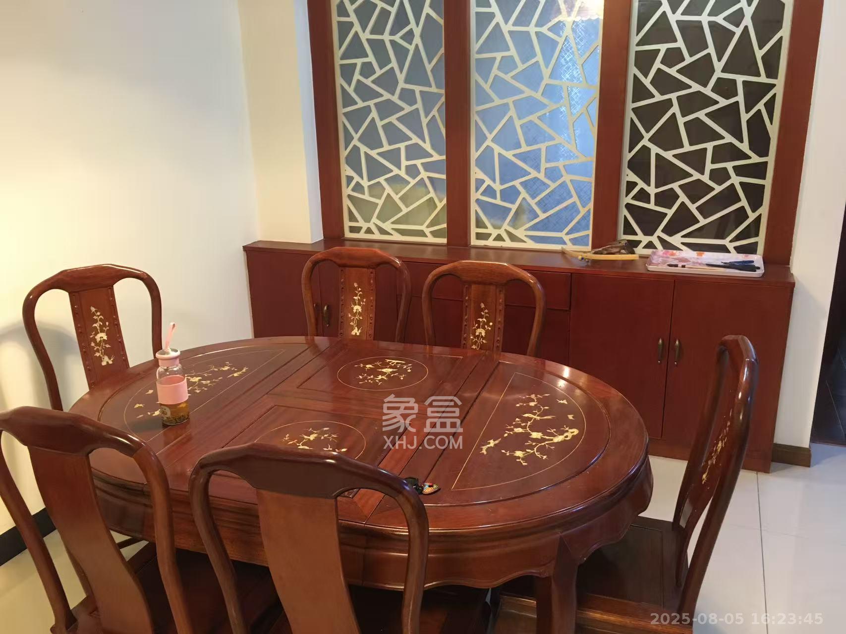 五一大道202(中环壹世界) 3室2厅1卫 3360.0元/月 五一大道202(中环壹世界) 3室2厅1卫 3360.0元/月室内图