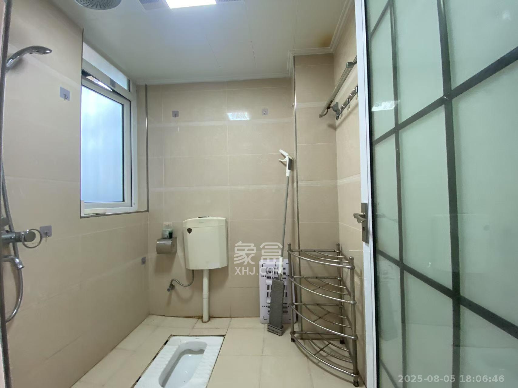 鑫科明珠  4室2厅2卫   3500.00元/月室内图
