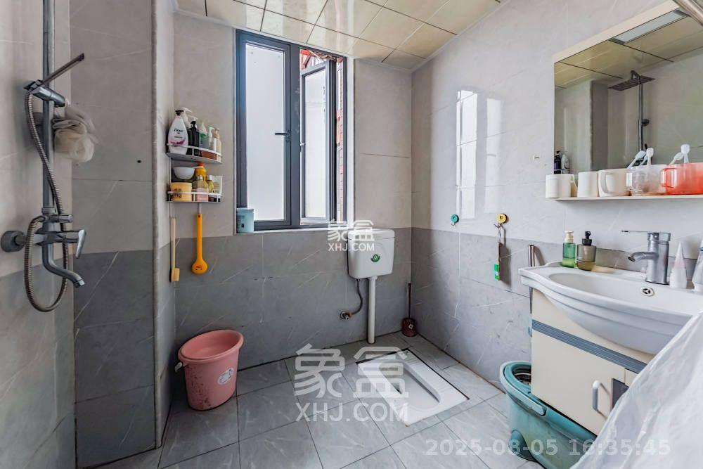 半山壹号  3室2厅2卫   3000.00元/月室内图